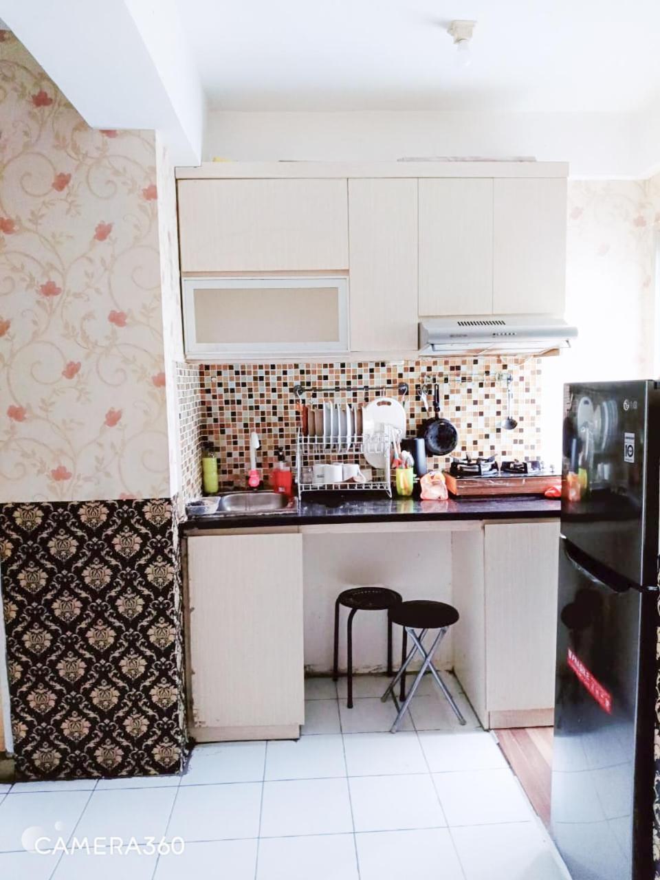Pancoran Riverside Apartment *