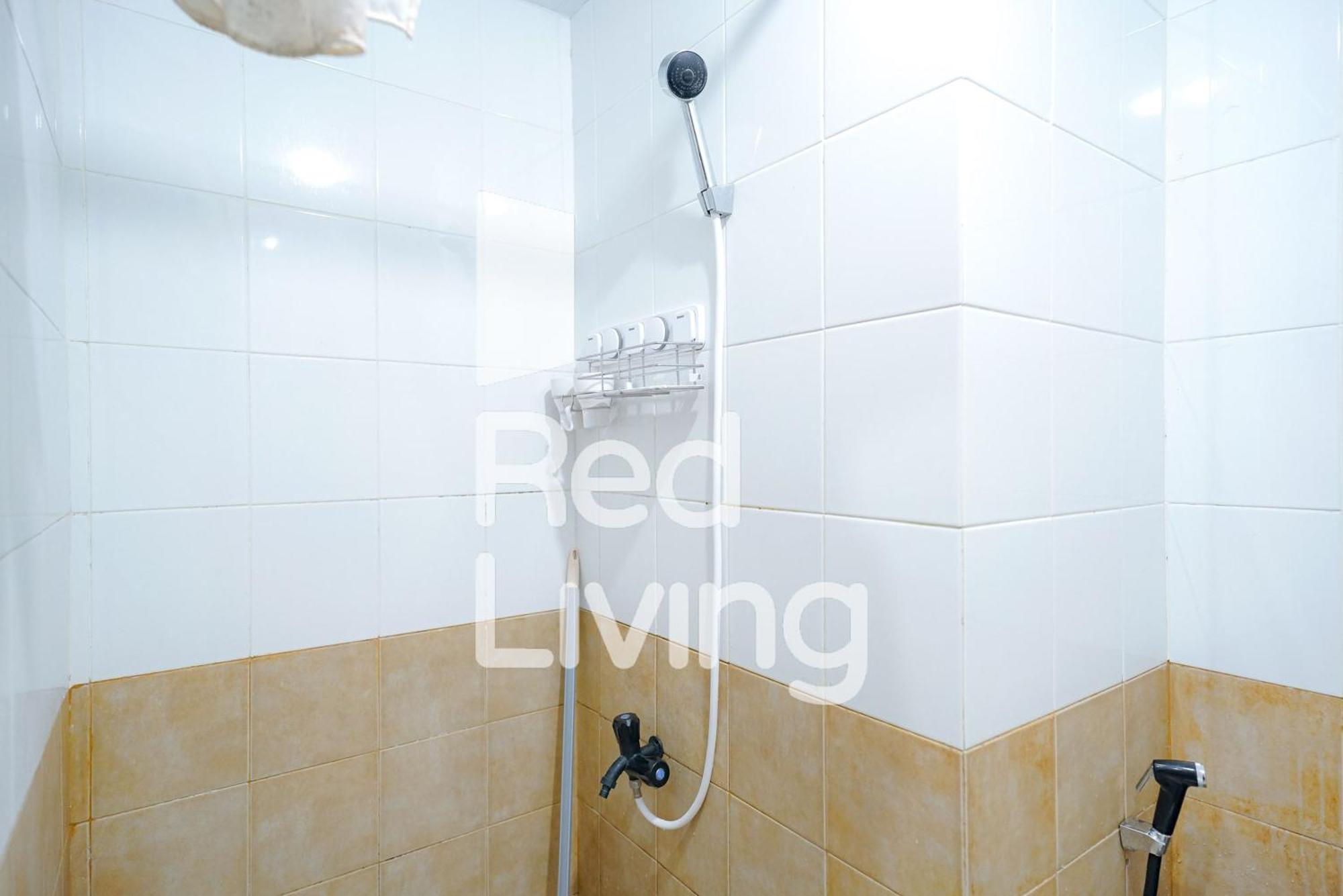 Redliving At Jalan Pramuka - Aokla Hotel 2*