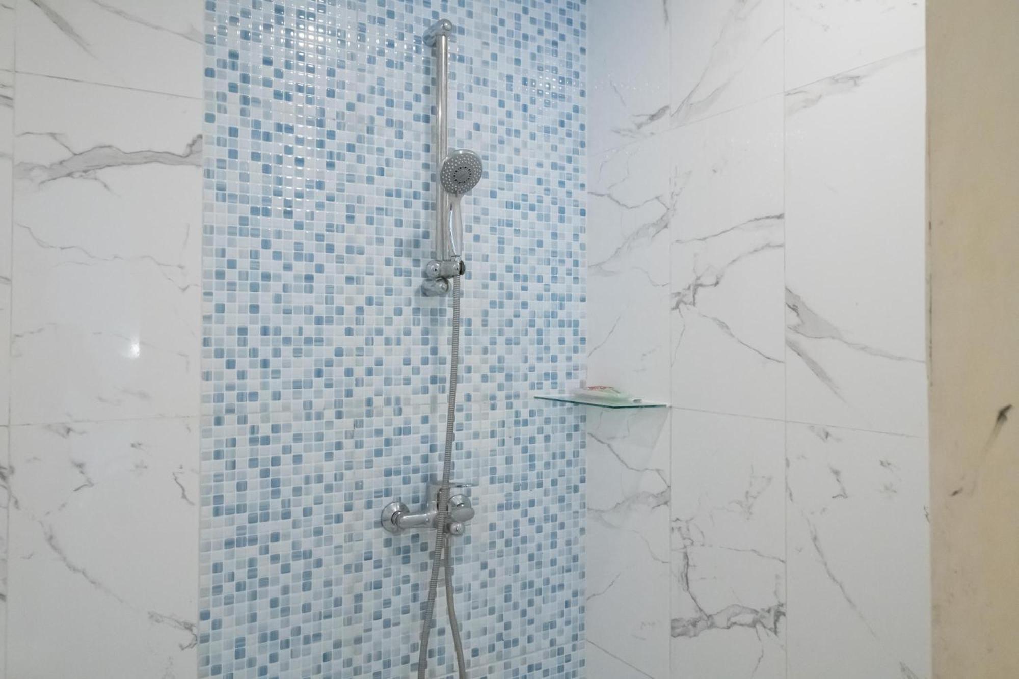 Reddoorz Plus Near Kebayoran Baru Blok S Jakarta