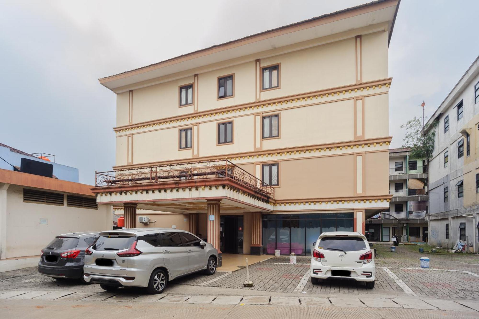 Hotel O Cibubur Near Cibubur Junction Formerly Comfort Jakarta