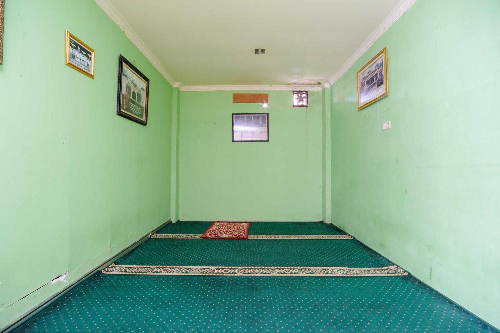 Hotel O Cibubur Near Cibubur Junction Formerly Comfort