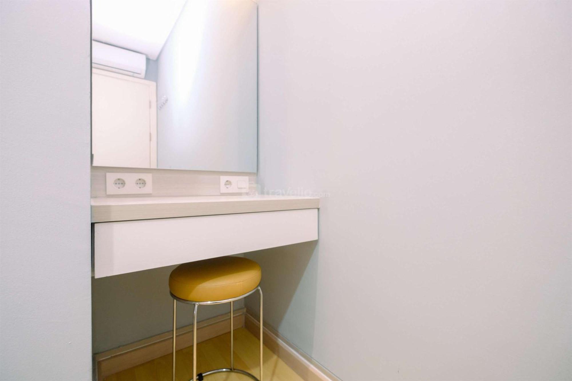 Comfort 2br At Kebayoran Icon By Travelio