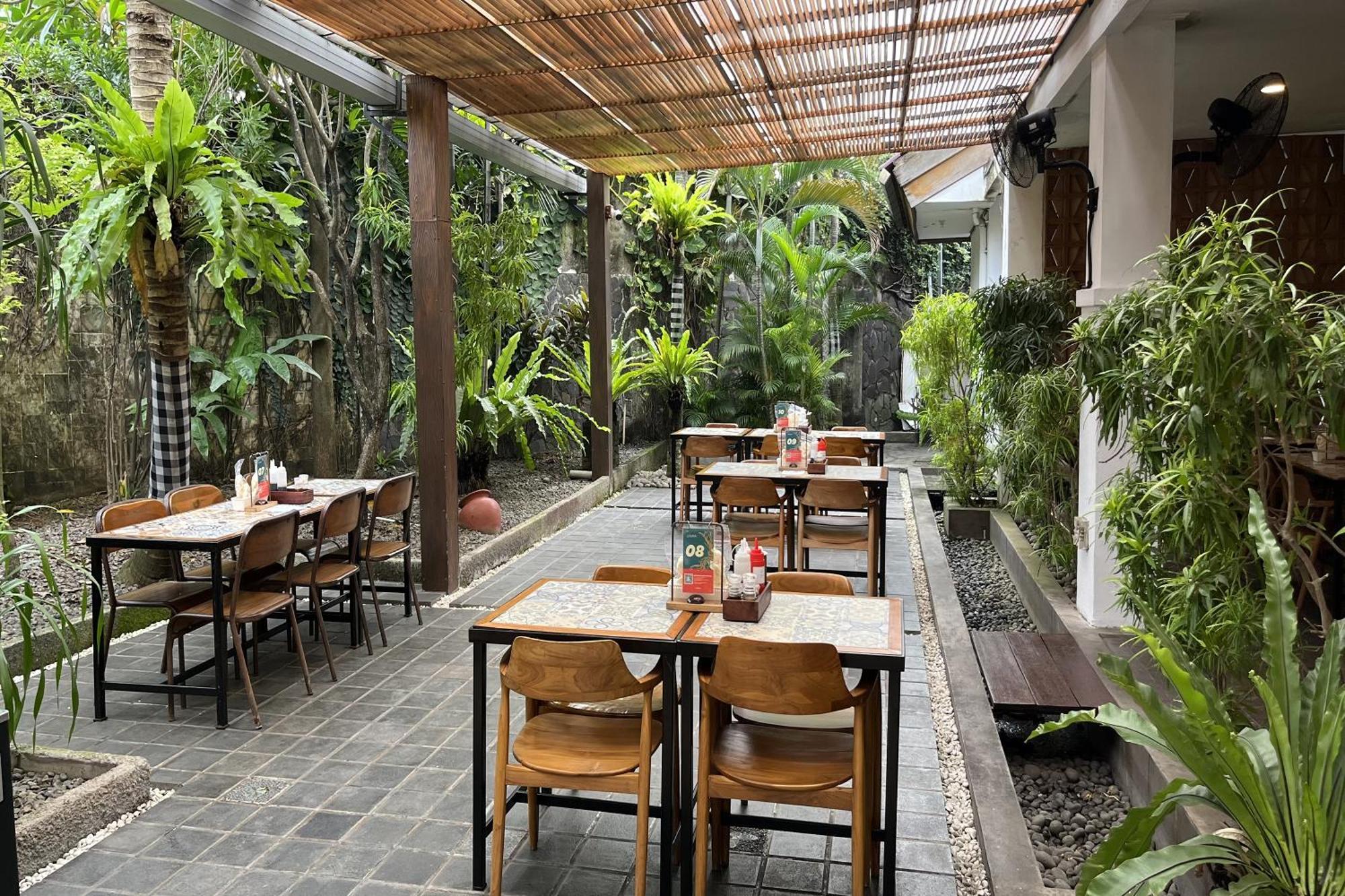Guest house R