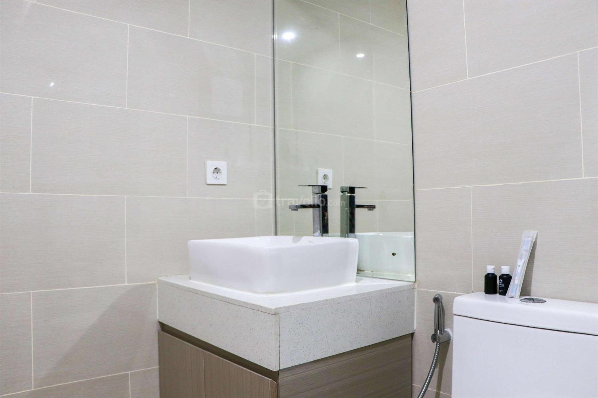 Brand New At Daan Mogot By Travelio