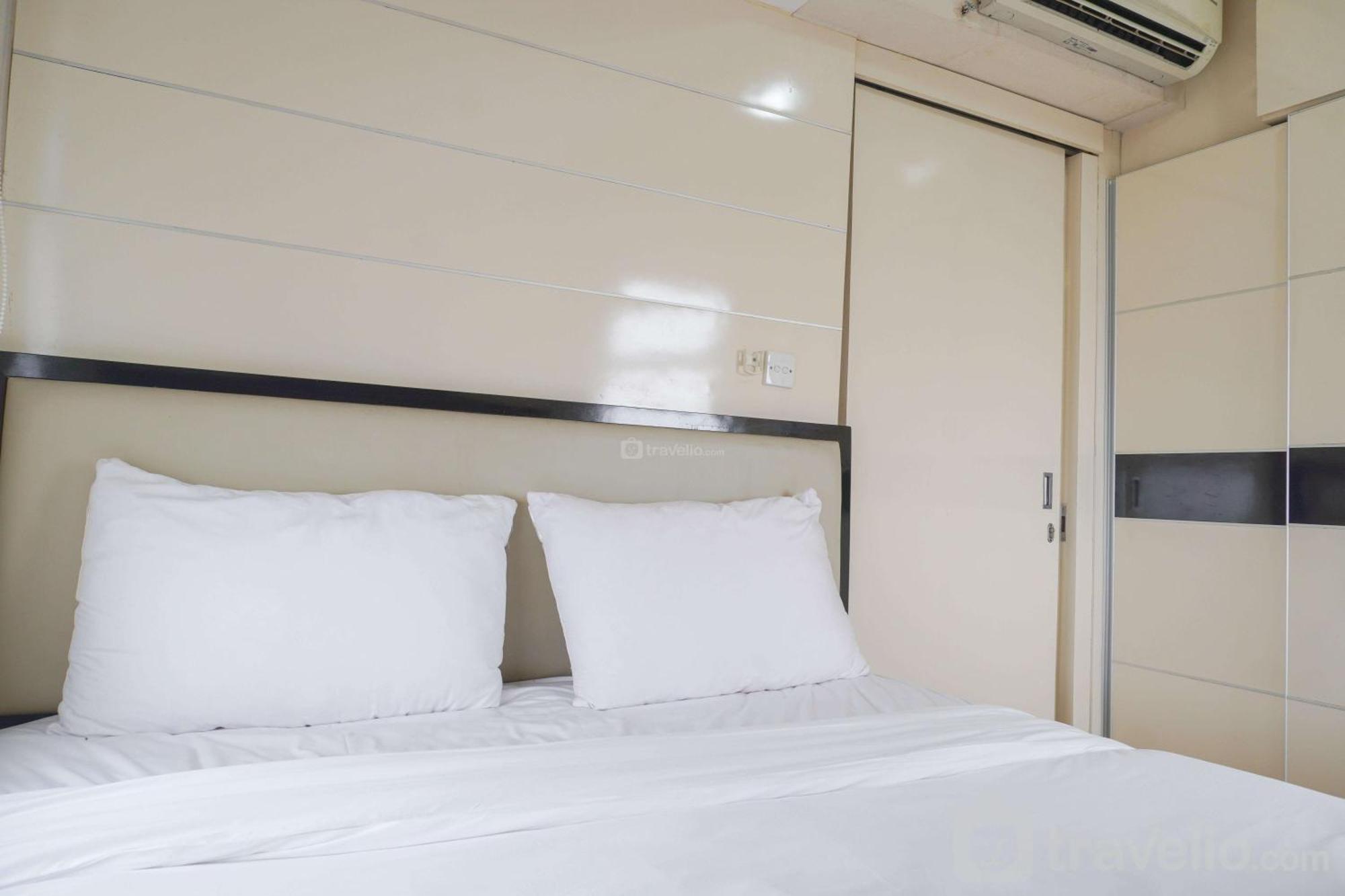 Modern And Large 2br Bay Pluit Facing Spectacular Sea View By Travelio Jakarta