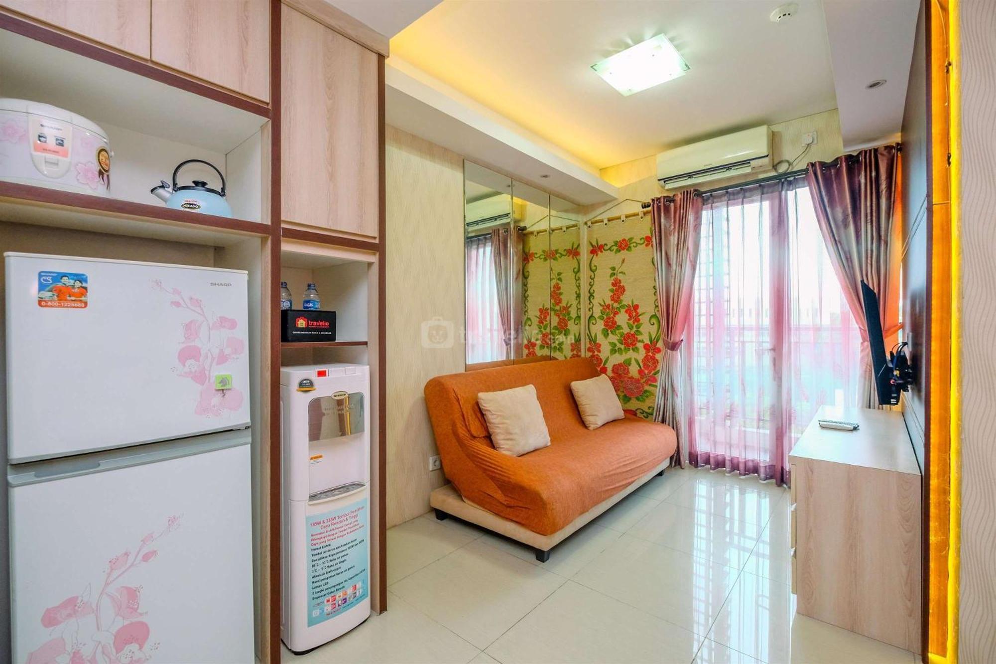 And Comfort 2br At Woodland Park By Travelio * Jakarta