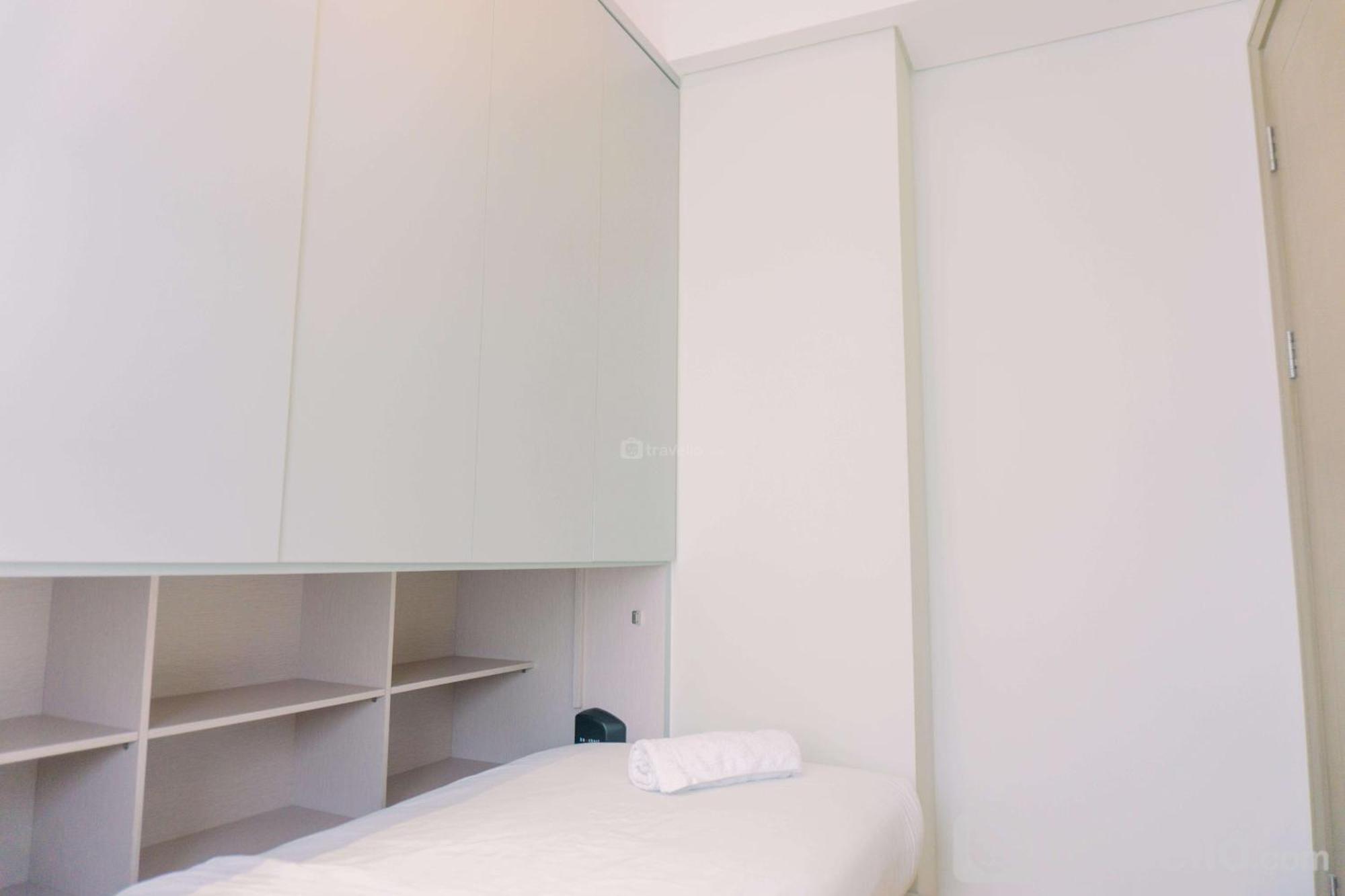 Comfort And 2br At Gold Coast By Travelio * Jakarta