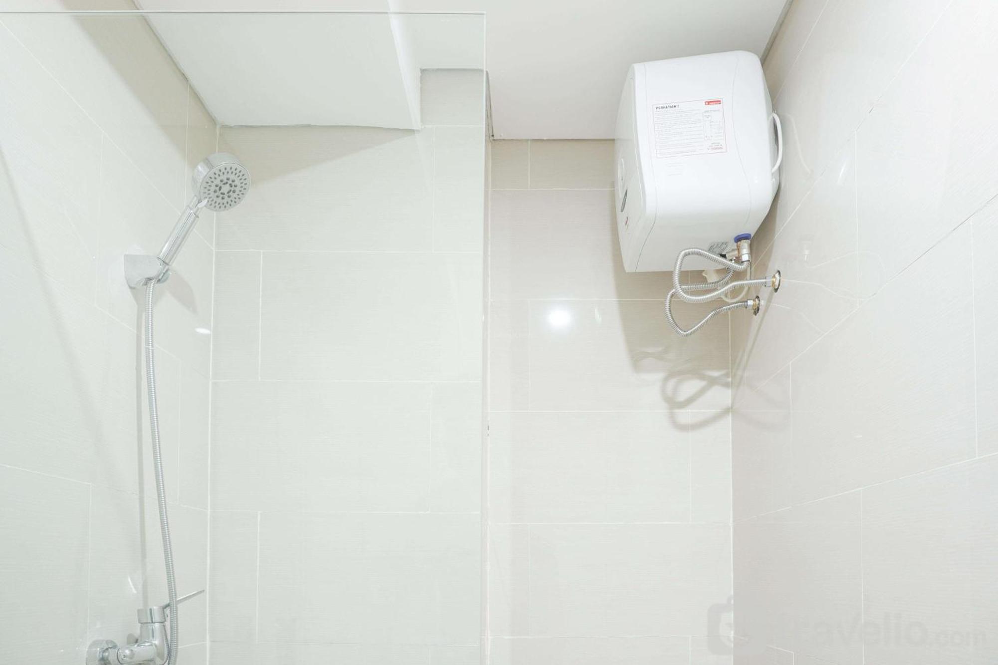 And Comfort 2br At Daan Mogot By Travelio