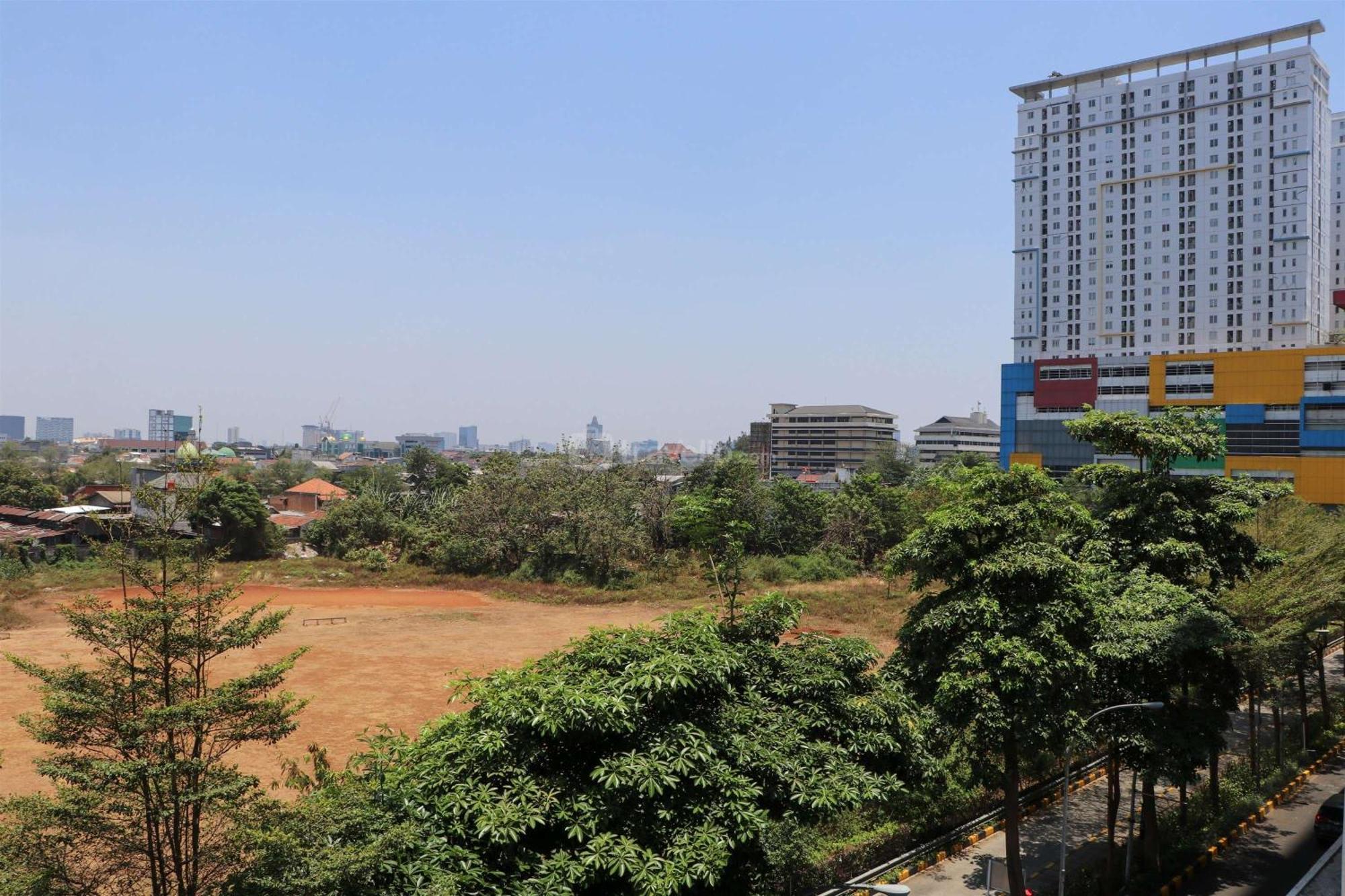 Minimalist And Warm 1br At Bassura By Travelio Jakarta