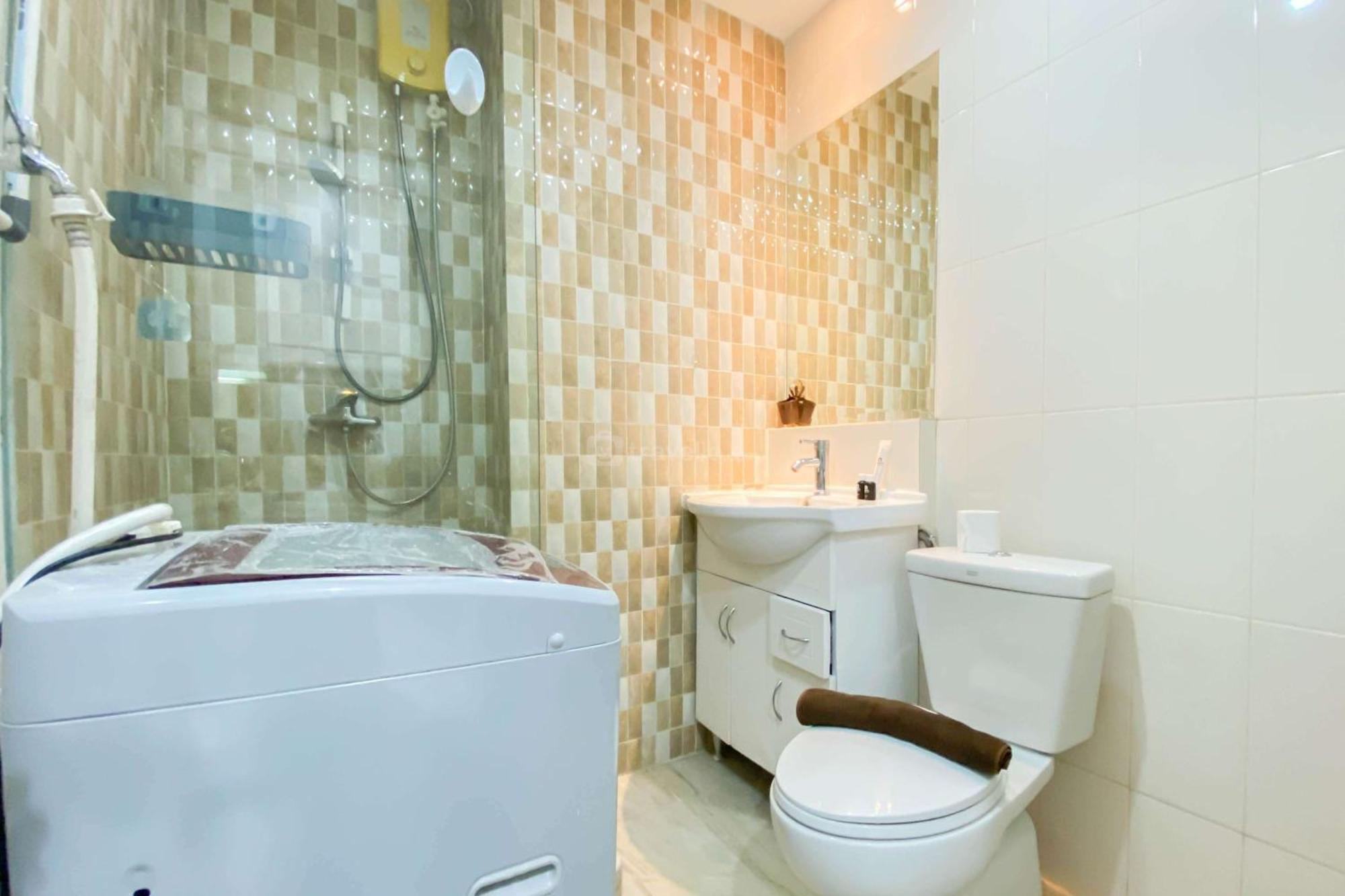 Apartment Good Choice And Cozy At Ambassade Kuningan By Travelio