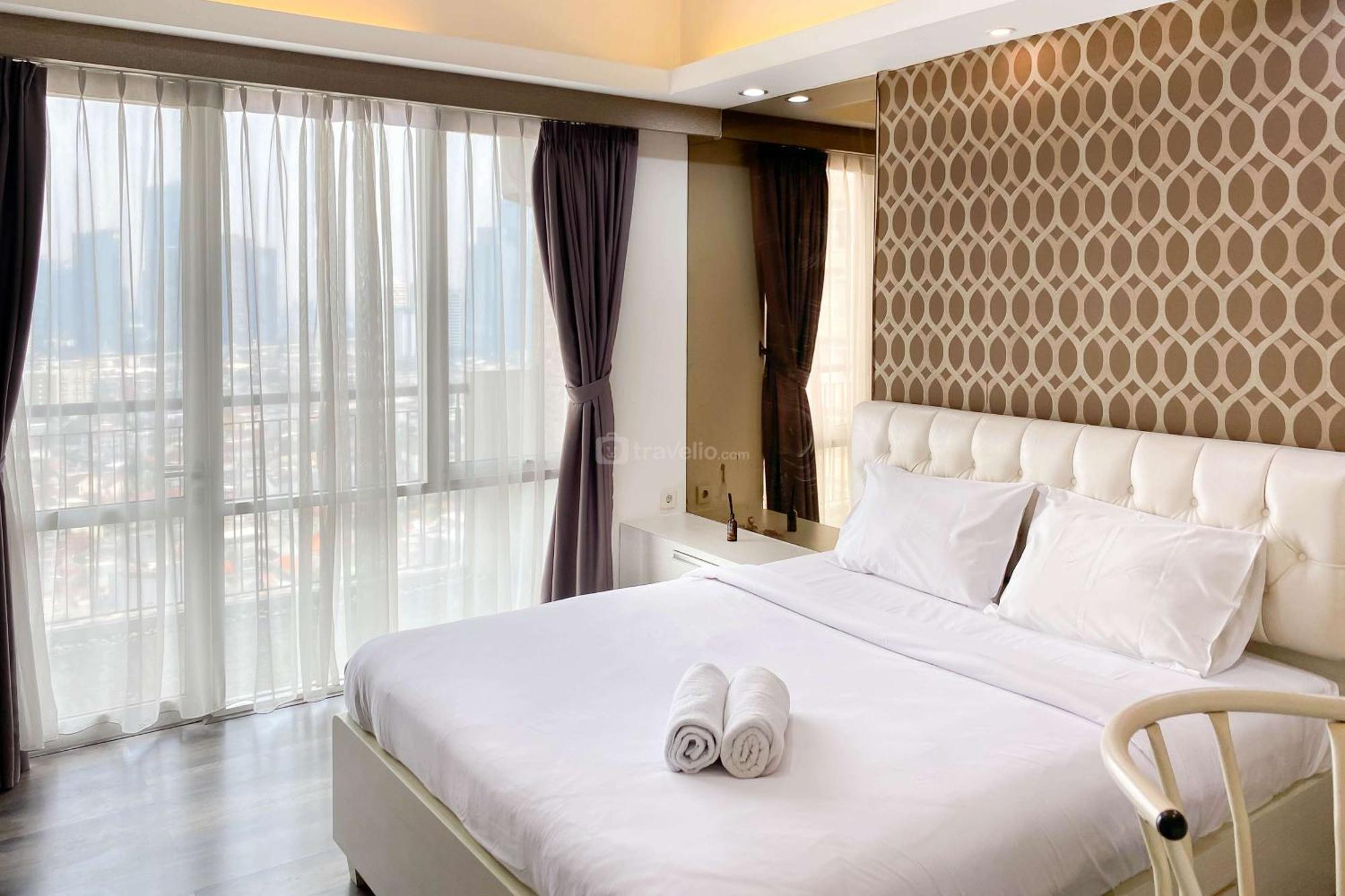 Apartment Good Choice And Cozy At Ambassade Kuningan By Travelio *
