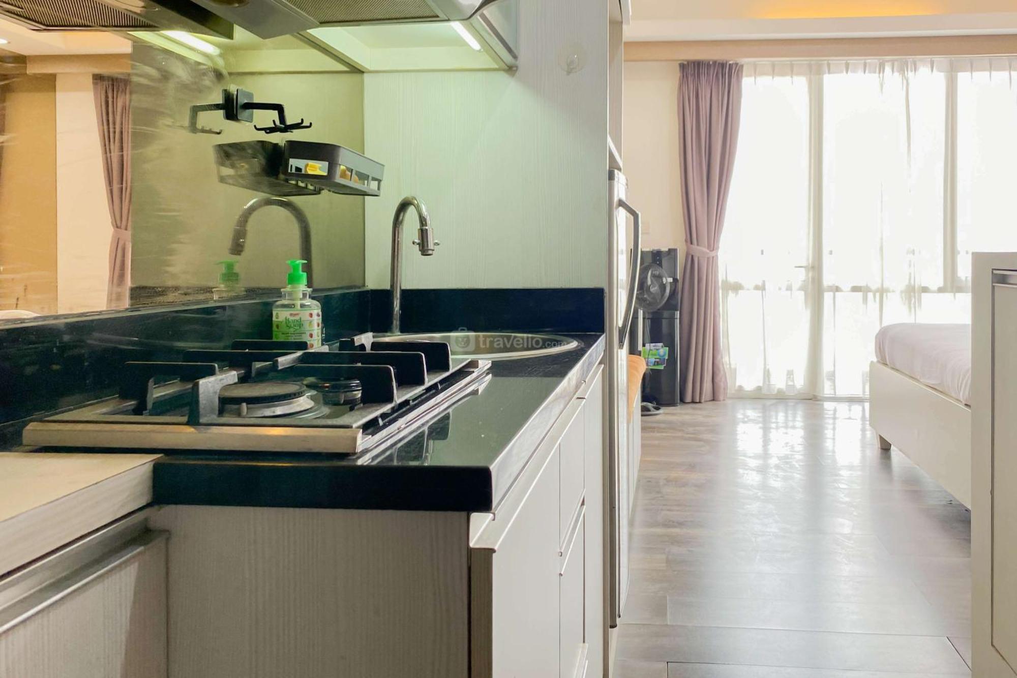 Apartment Good Choice And Cozy At Ambassade Kuningan By Travelio