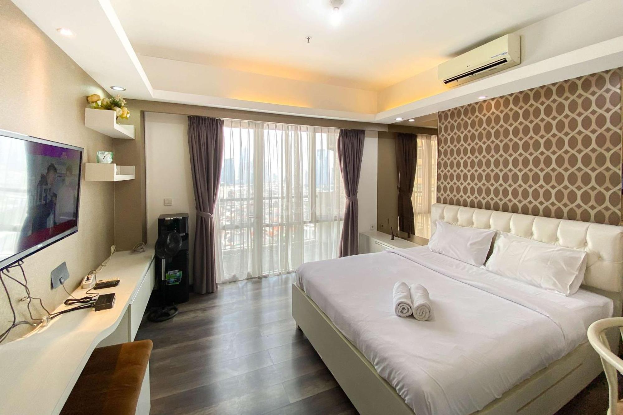 Apartment Good Choice And Cozy At Ambassade Kuningan By Travelio Jakarta