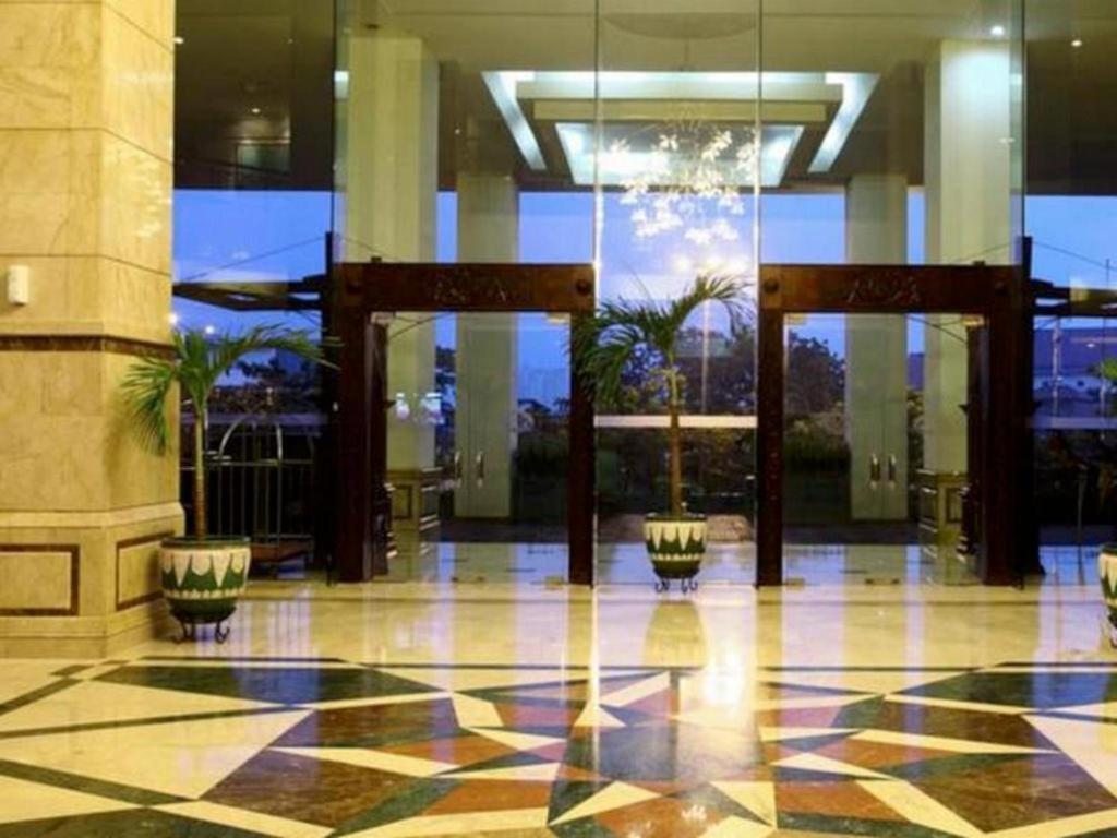 Hotel Grand Cempaka Business 4*