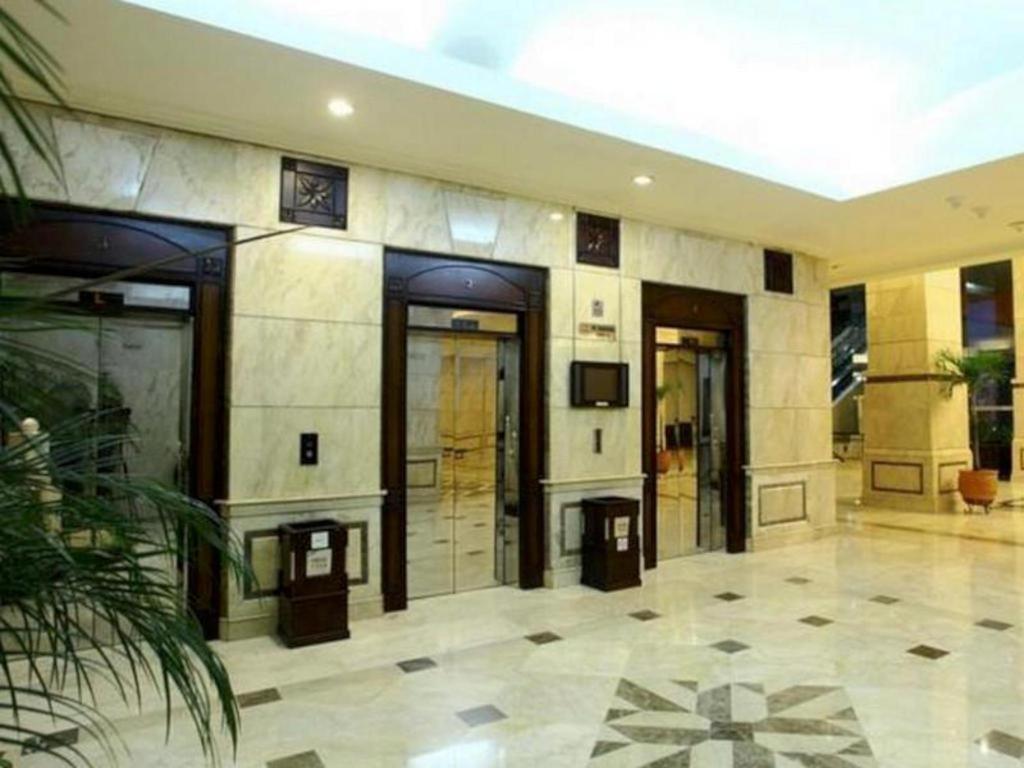 Grand Cempaka Business Hotel