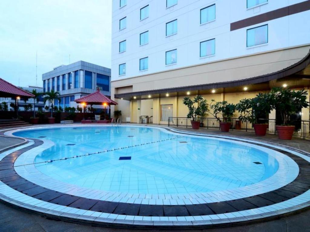 Hotel Grand Cempaka Business 4*