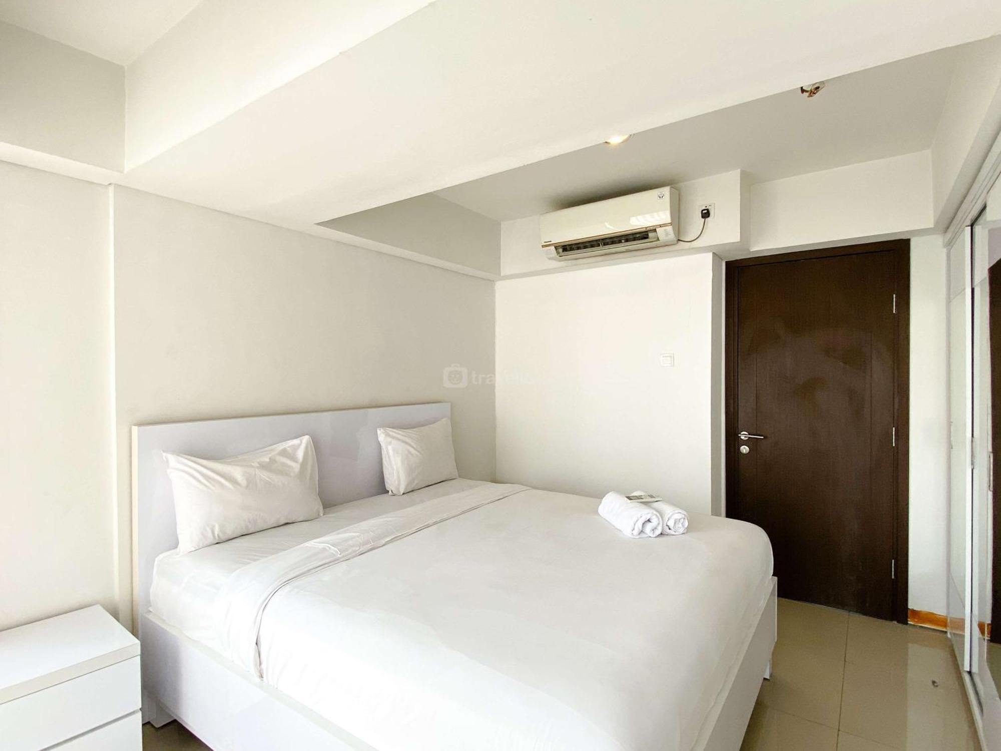 Comfort And Homey 2br At H By Travelio Apartemen *