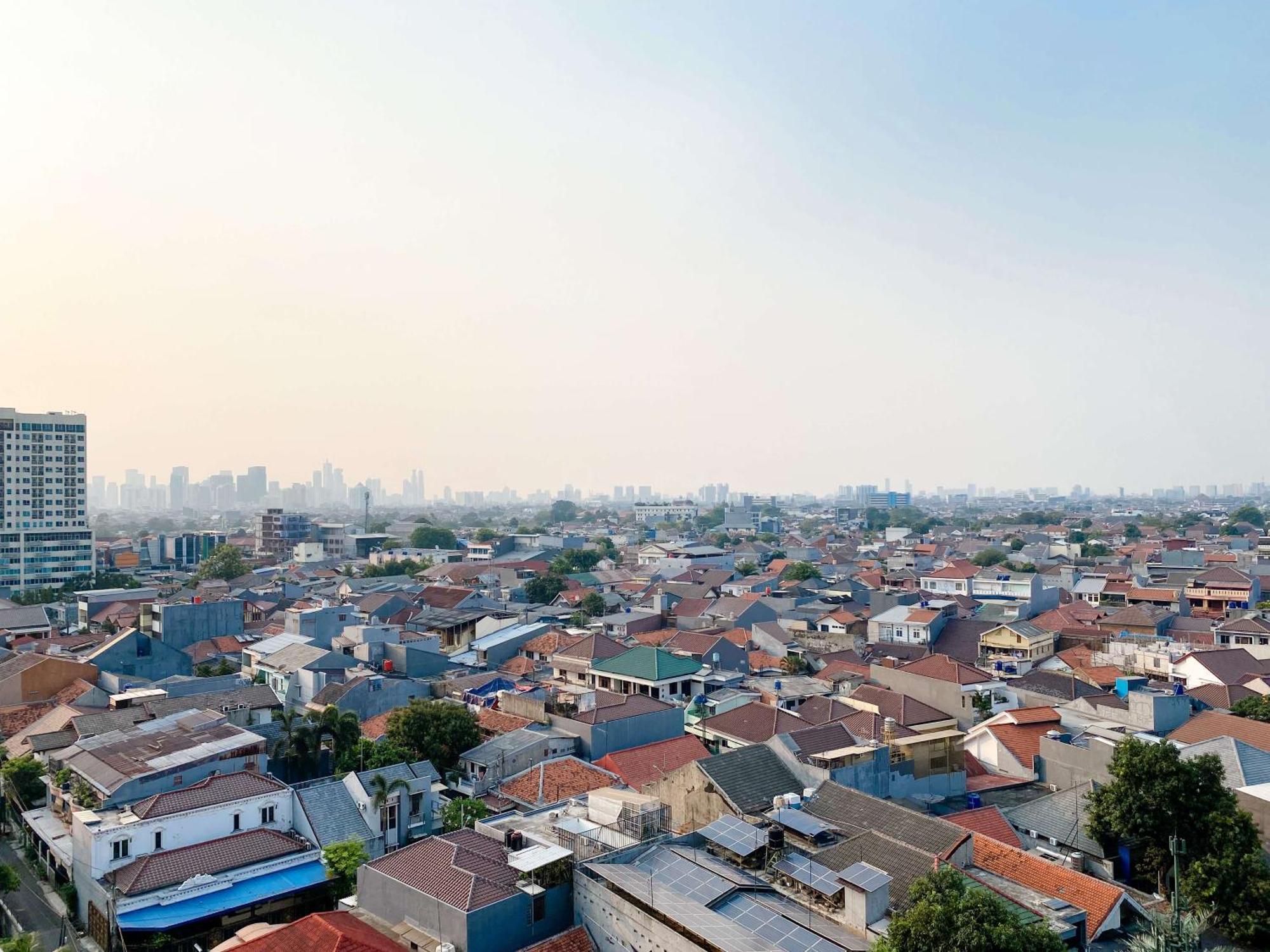 Comfort And Homey 2br At H By Travelio Apartemen Jakarta