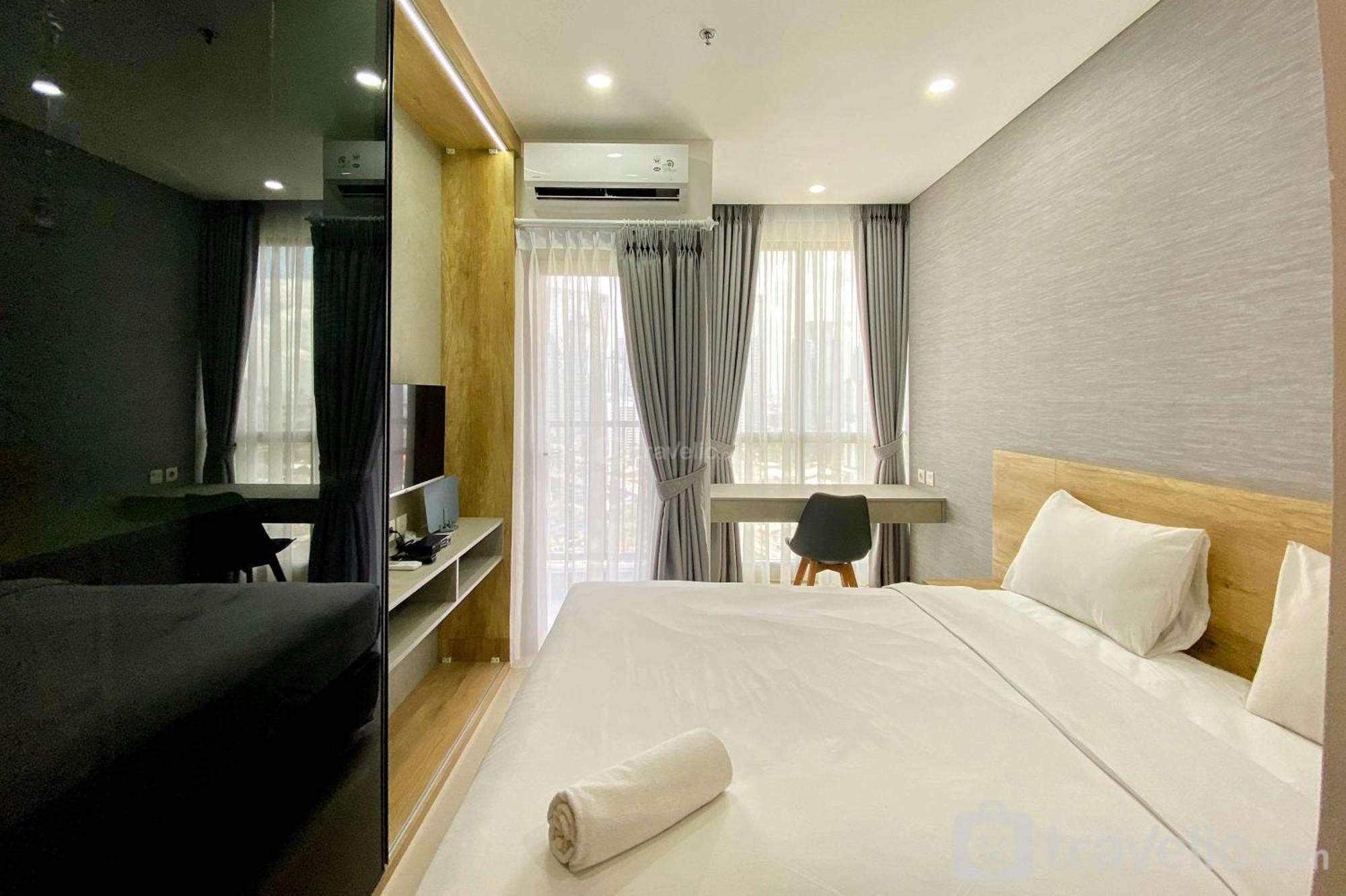 Comfort And Modern Look Ciputra World 2 By Travelio Jakarta