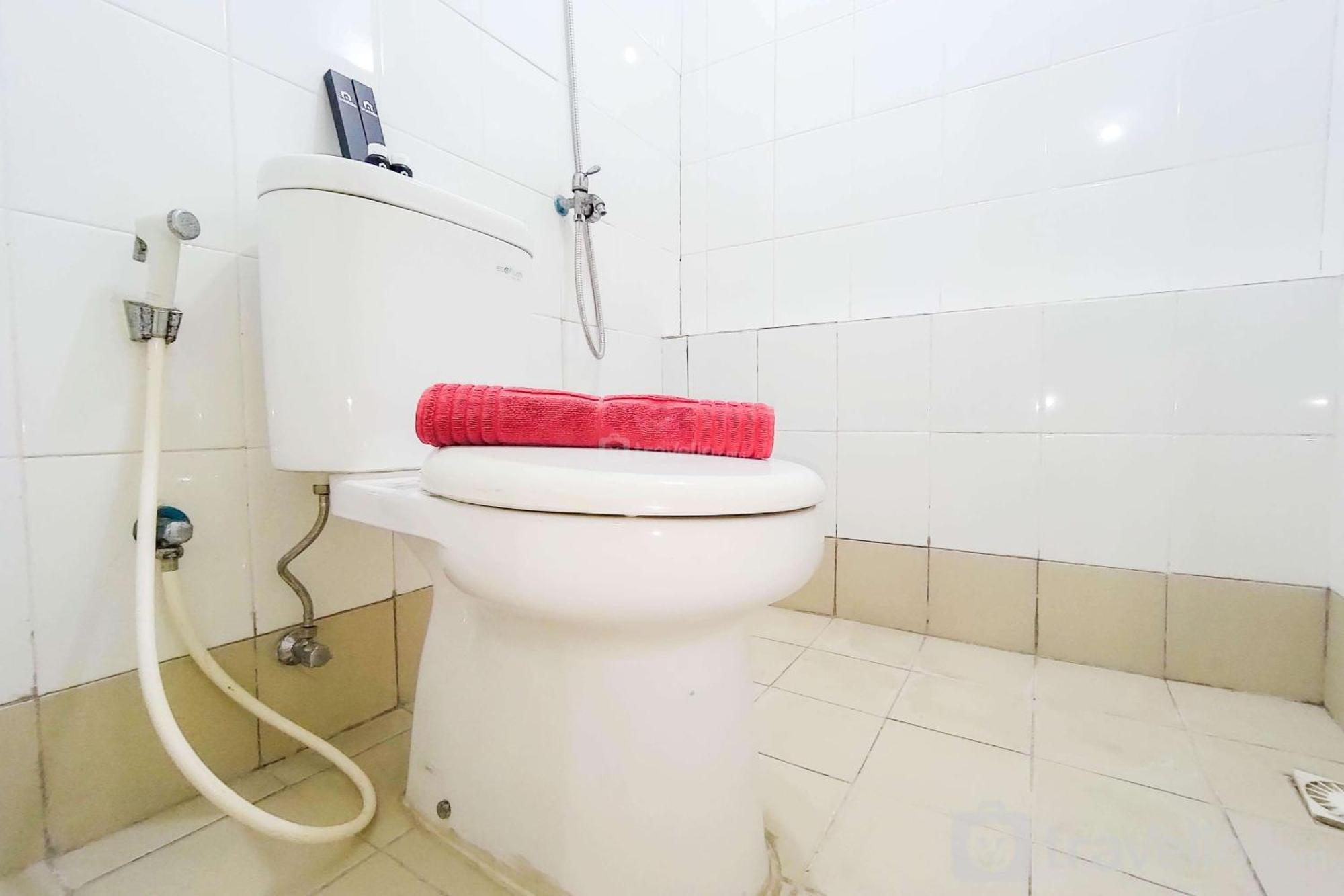 Homey And Cozy Living 2br At Bassura By Travelio Apartamento Jacarta