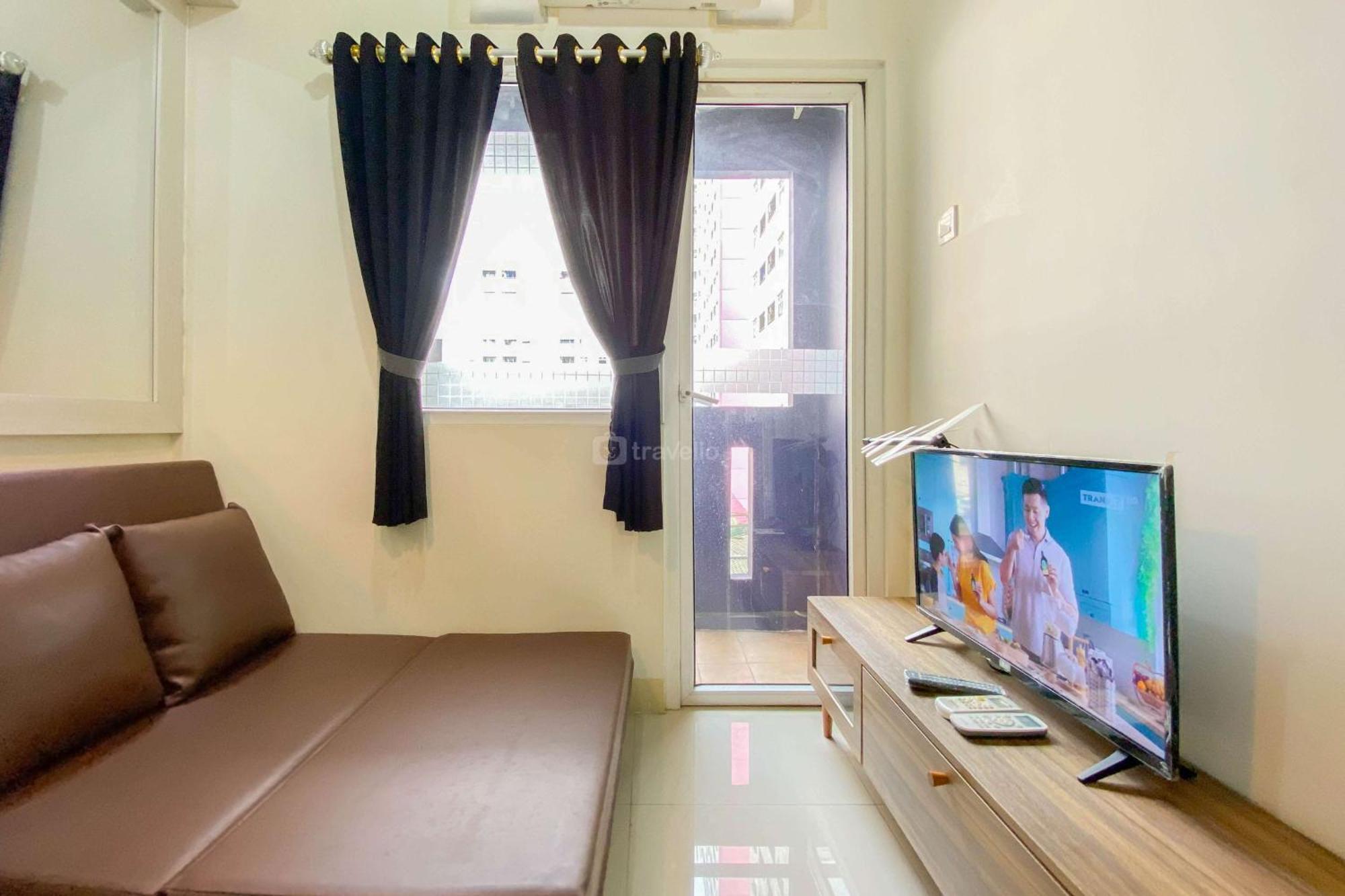 Apartment Good Choice And Homey 2br At Pramuka By Travelio