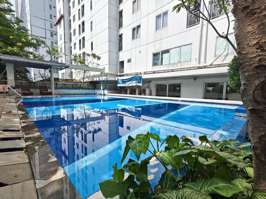 Twin Bed Bassura Netflix & Chill * Jakarta