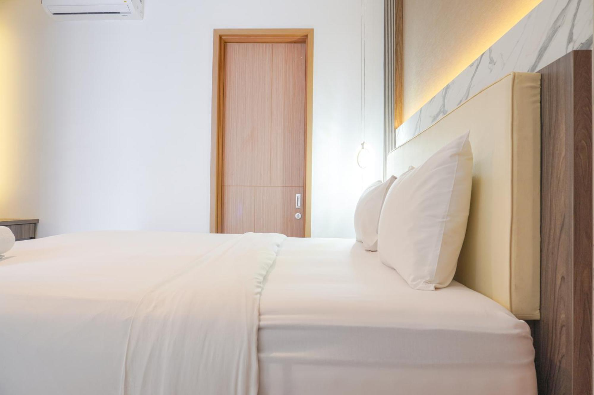 Apartment Comfort And Modern Look 2br At 26th Floor Samara By Travelio *