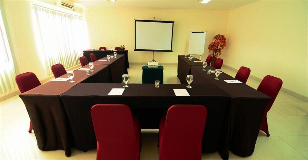 Hotel Asana Kawanua
