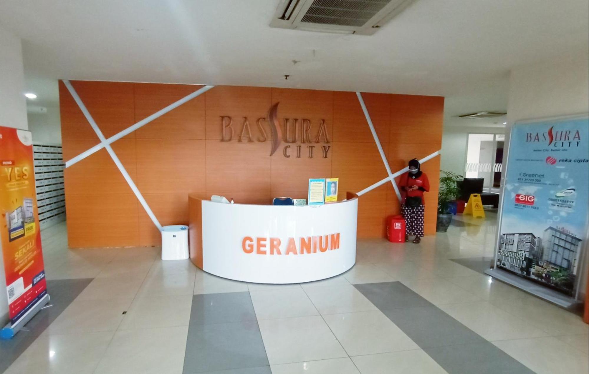 Close-2br Sunrise View At Bassura Mall -min 3 Nights- Apartamento Jacarta