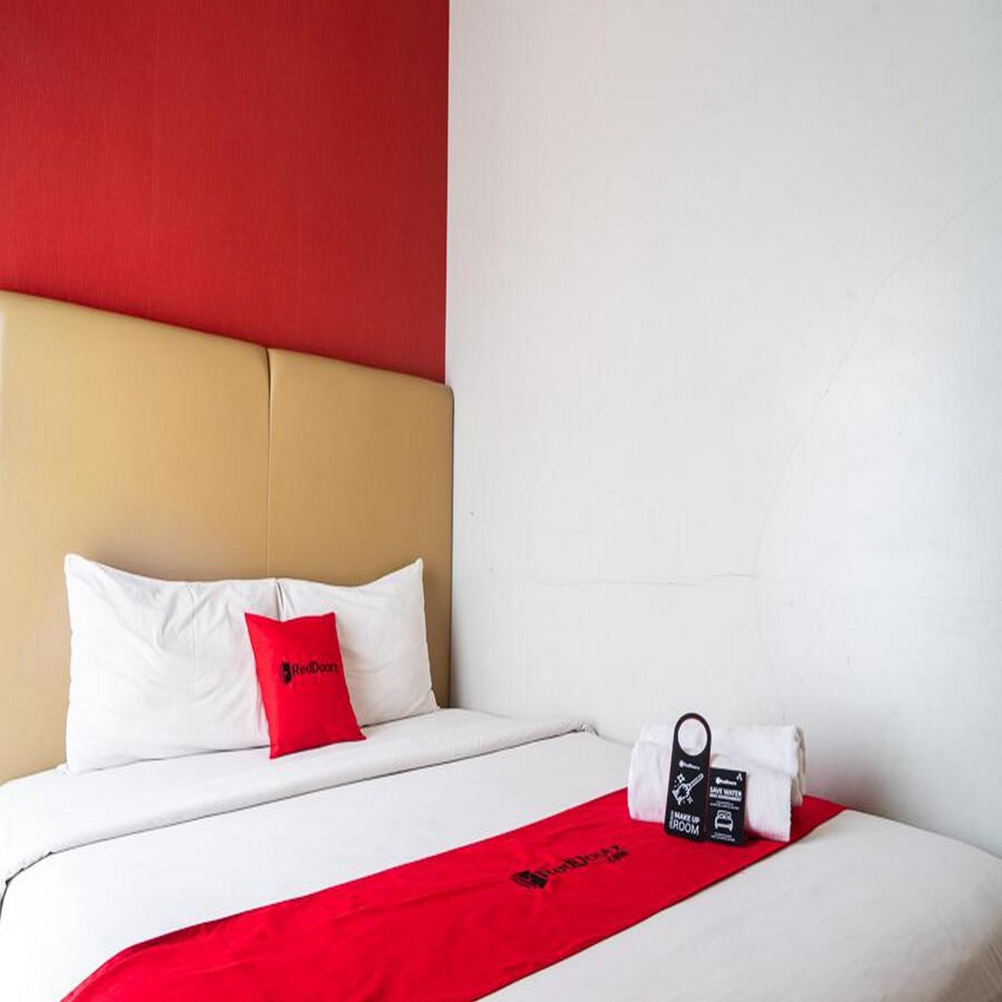 Reddoorz At Blue Pacific Blok M Jakarta