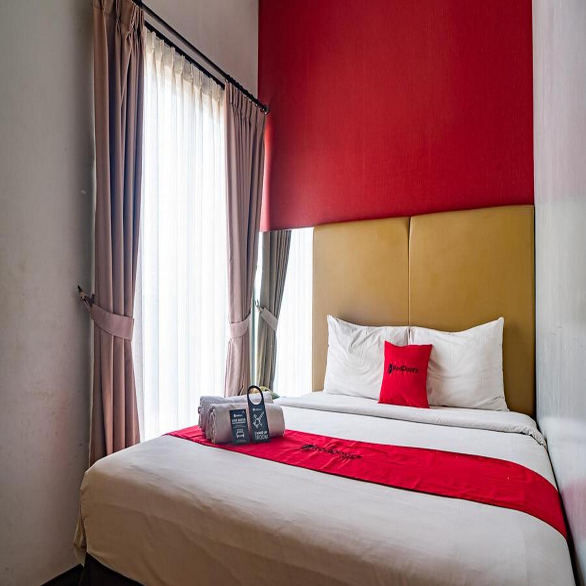 Reddoorz At Blue Pacific Blok M Hotel Jakarta