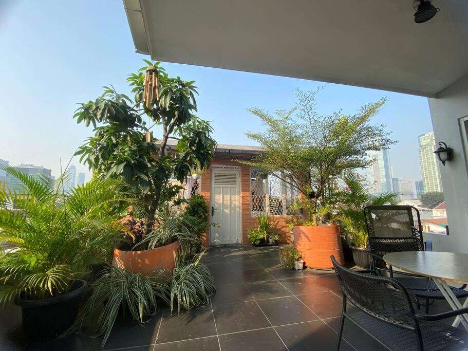 Wisma tamu A Fantastic Roof View At Superb Location In Jakarta