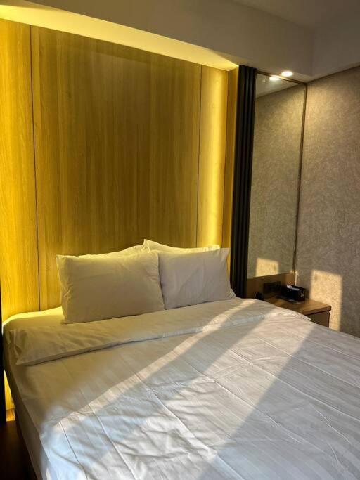 Shanghai Gold Coast Netflix Sofabed Apartemen *