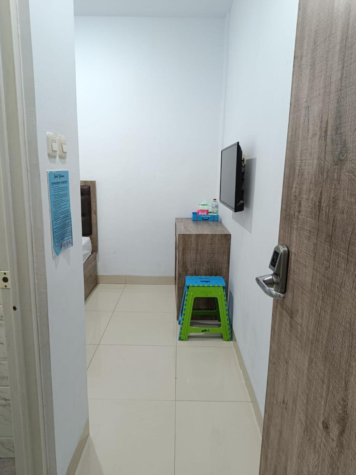 Guest house Ratana Cengkareng Syariah 2*