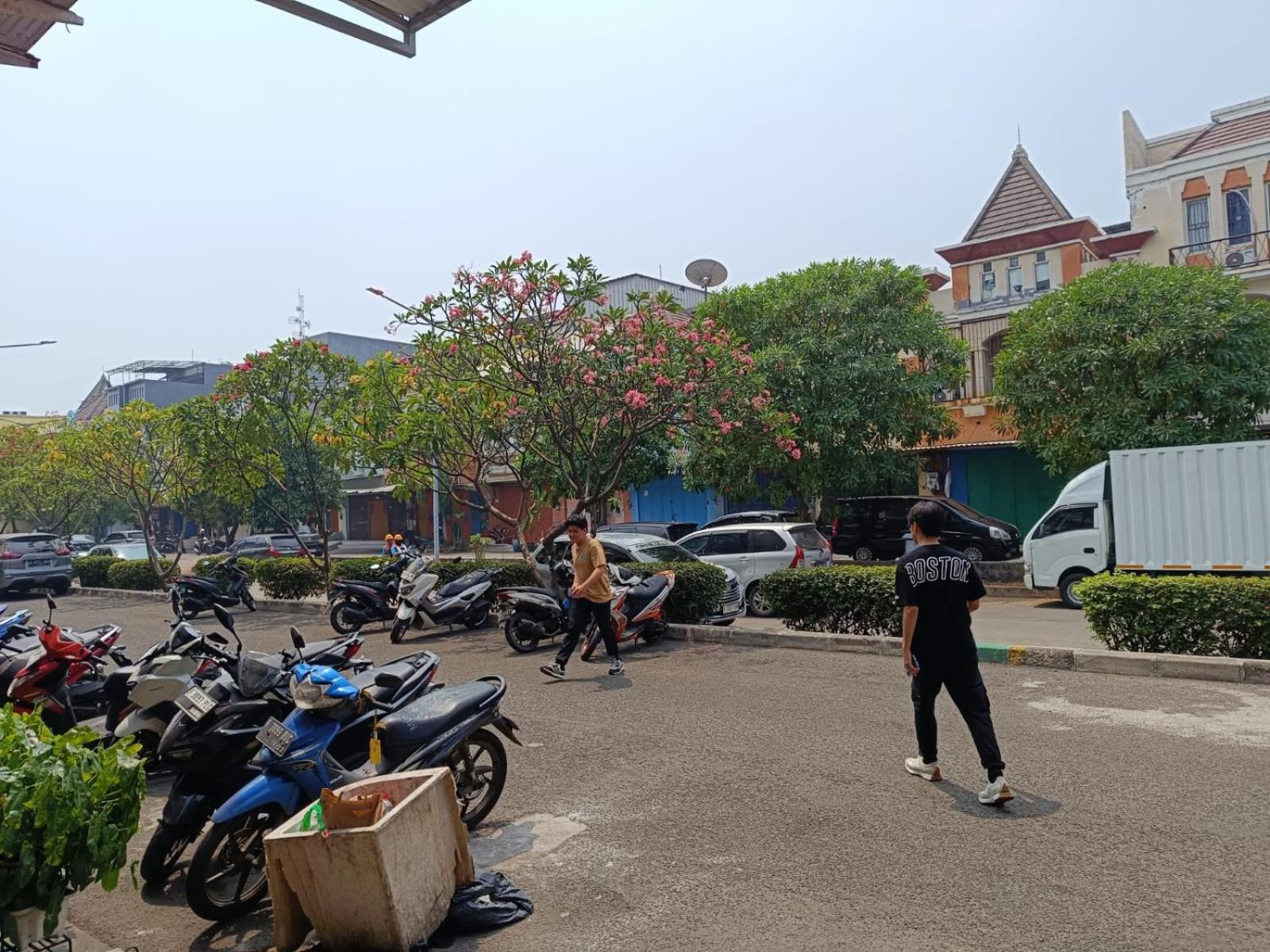 Ratana Cengkareng Syariah 2*