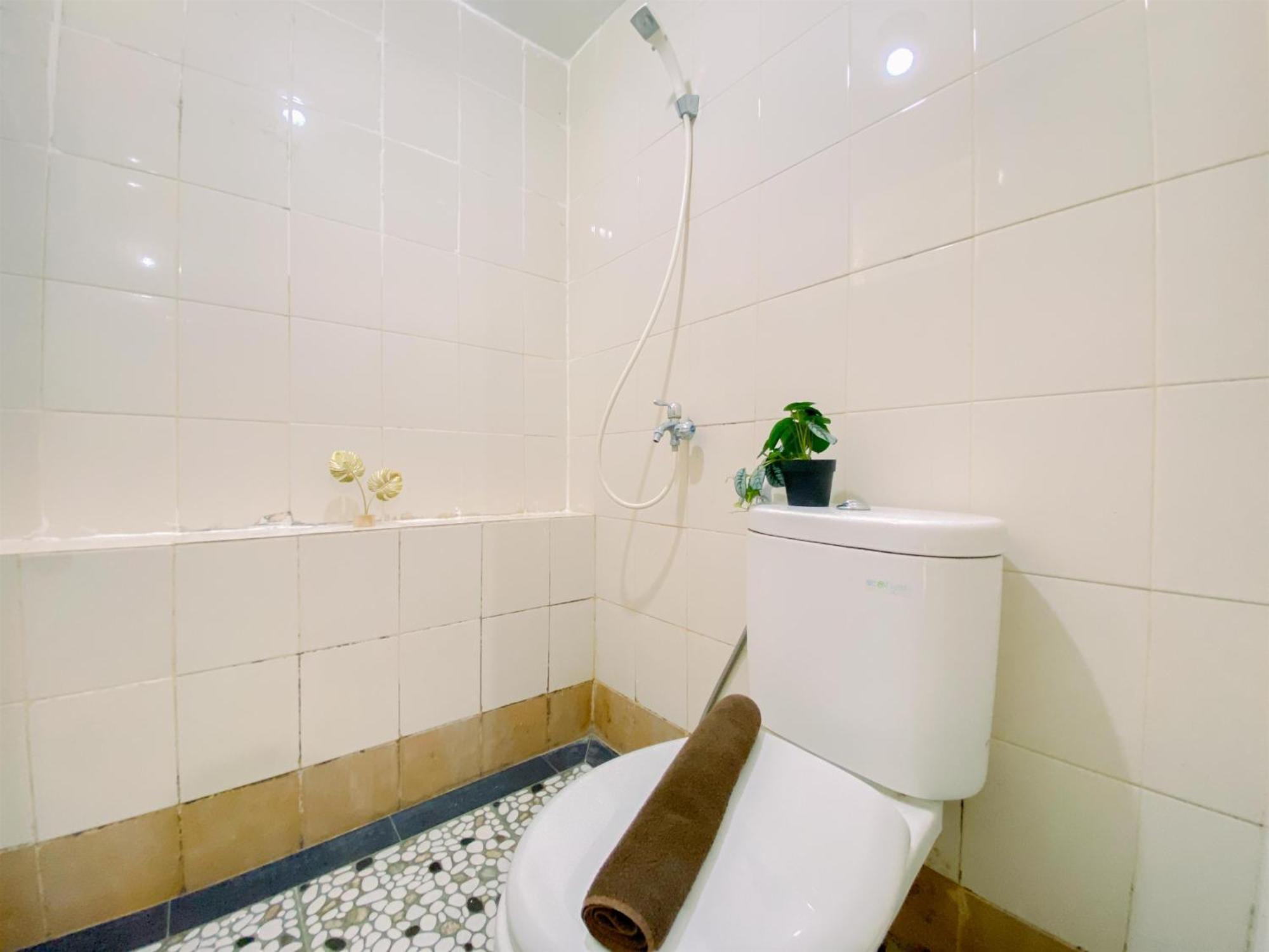 Apartment Relaxing 2br Bassura By Travelio Jakarta