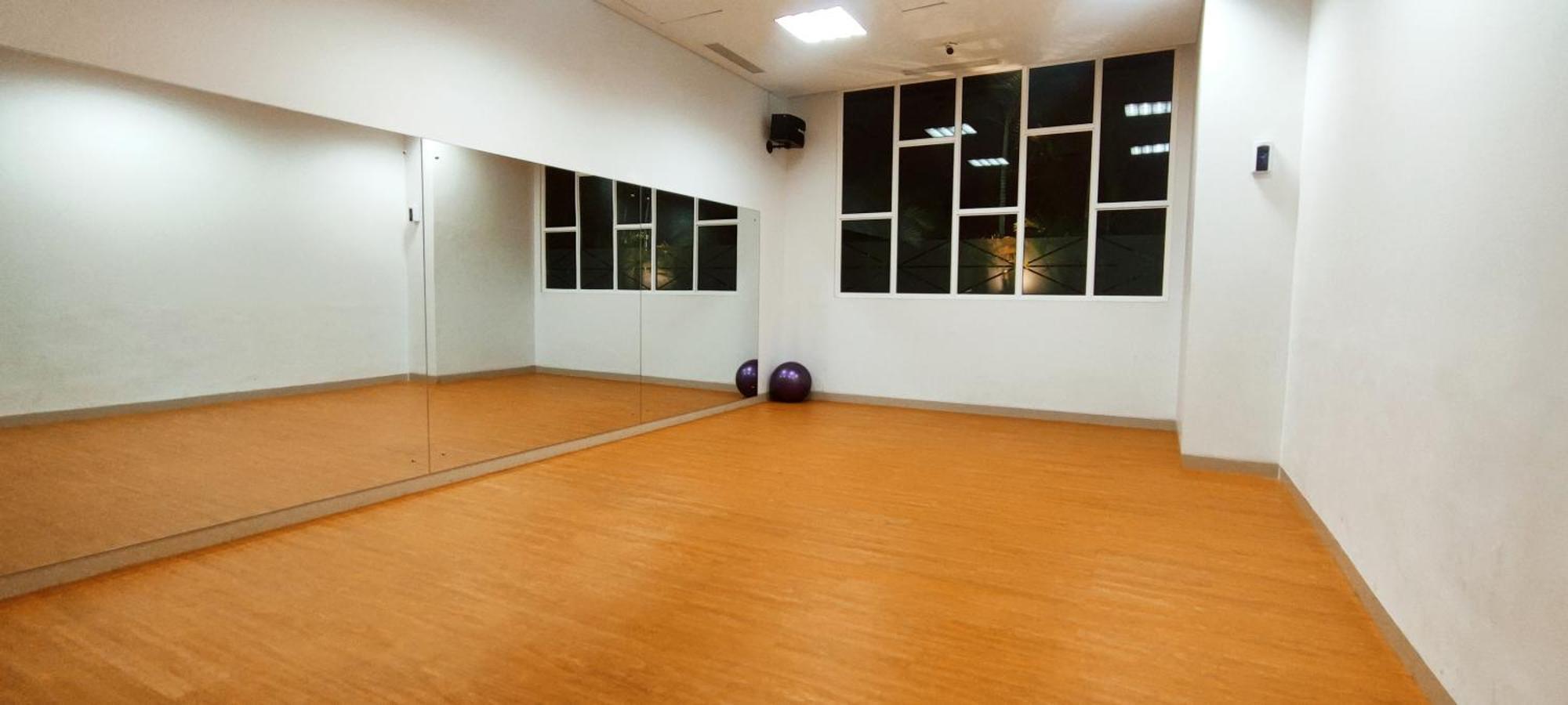 Apartment Grand & Spacious - 2br & 3br Family Retreat! *