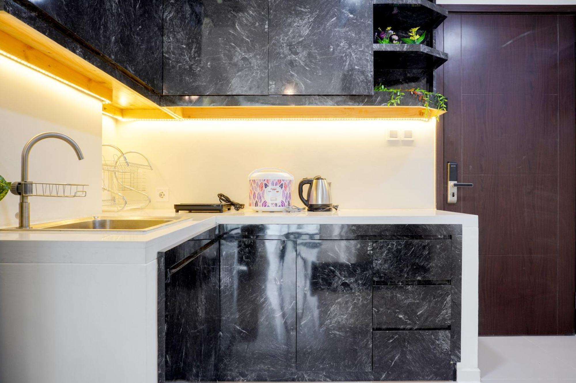 And Comfort 2br At Daan Mogot By Travelio