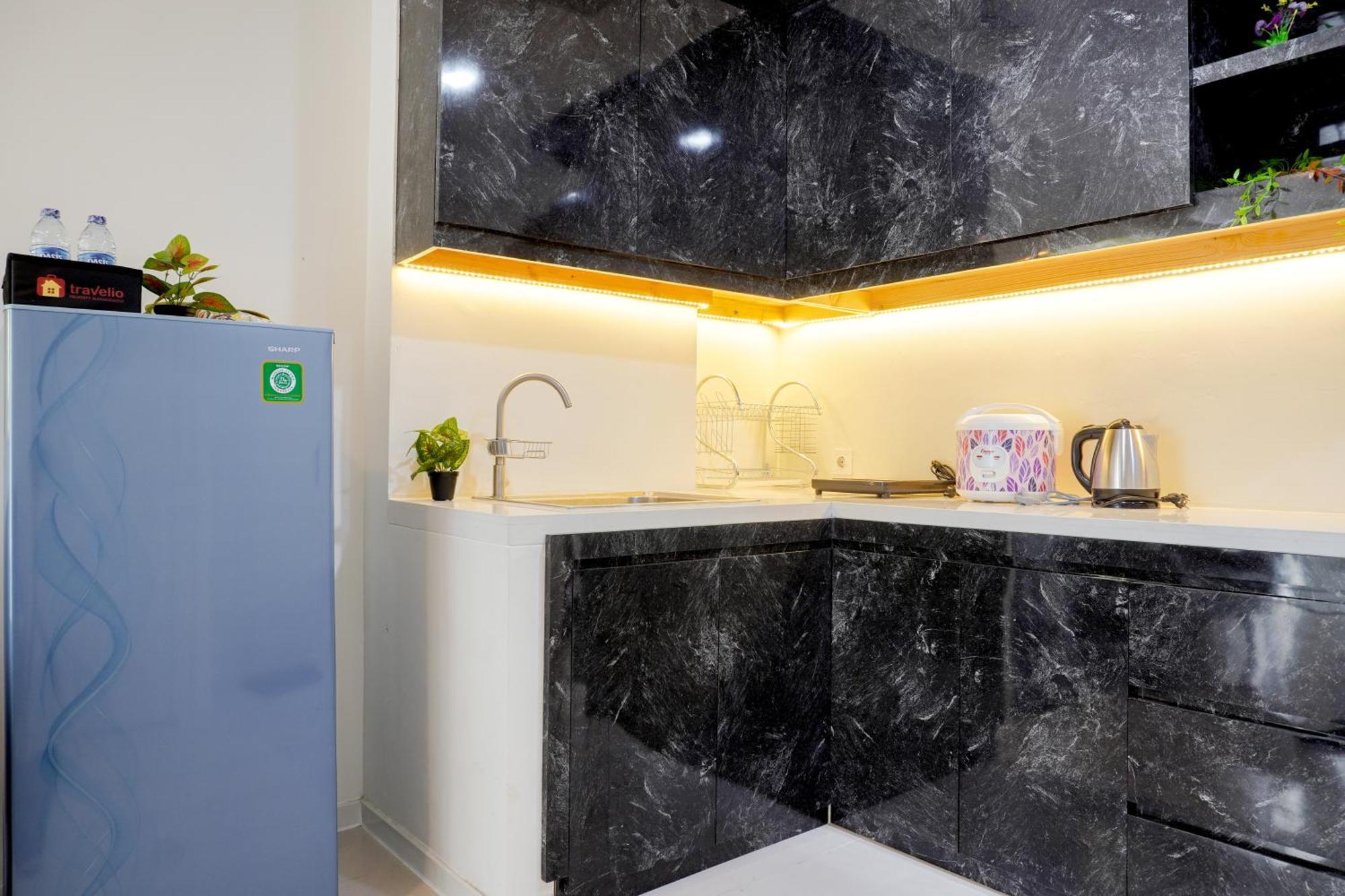 Apartamento And Comfort 2br At Daan Mogot By Travelio