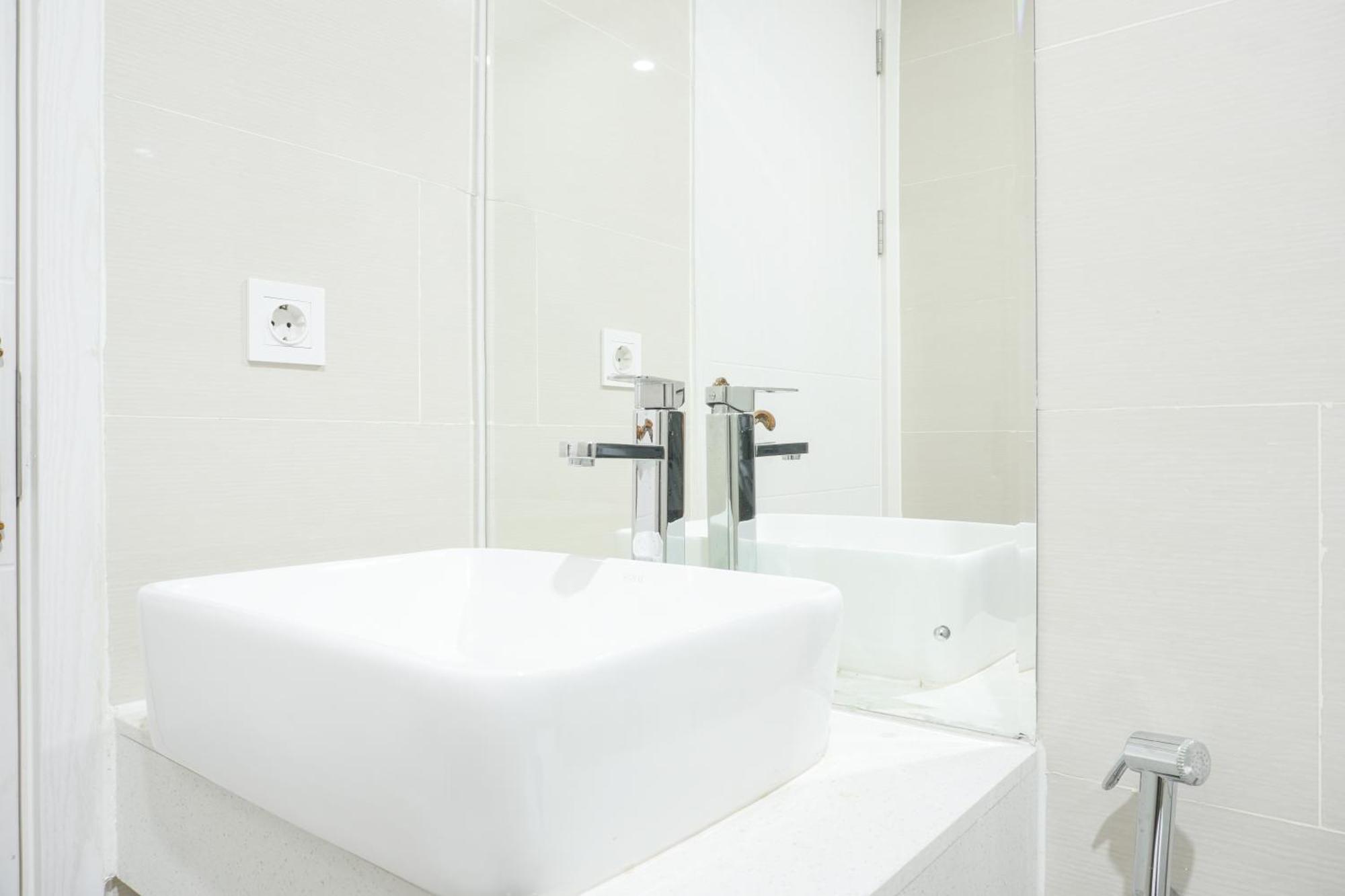 And Comfort 2br At Daan Mogot By Travelio * Jacarta