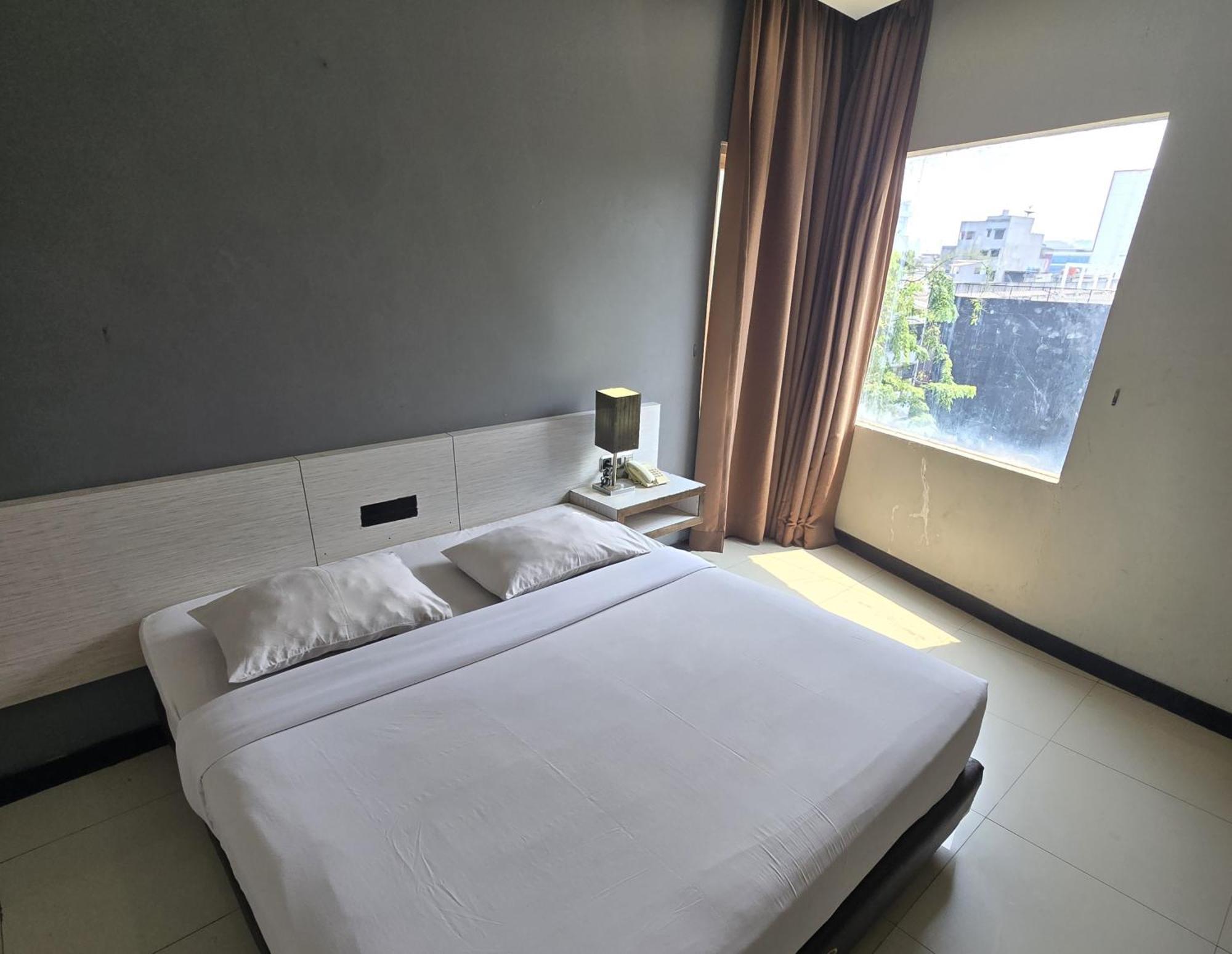 N3 Zainul Arifin Hotel 2*