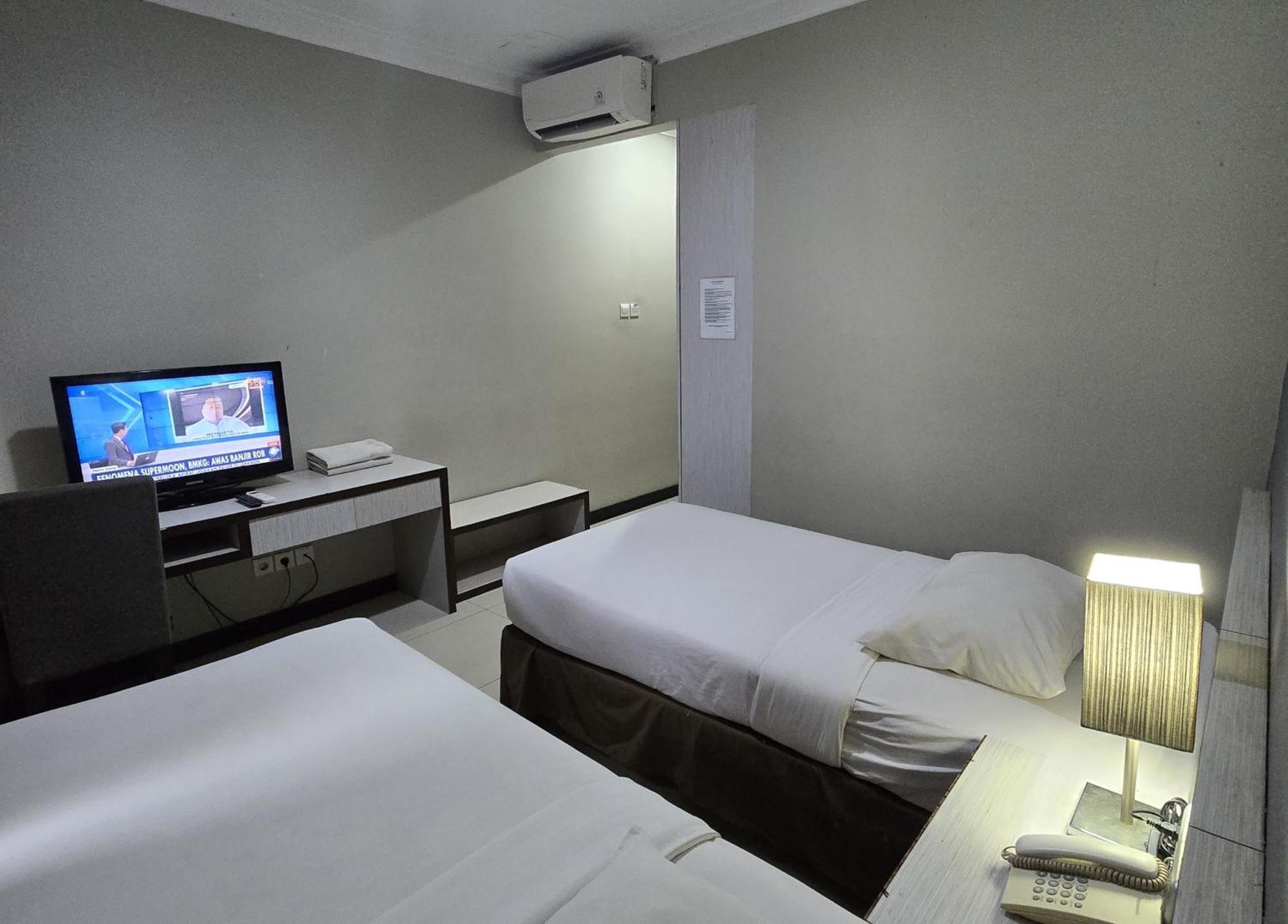 N3 Zainul Arifin 2* Jakarta