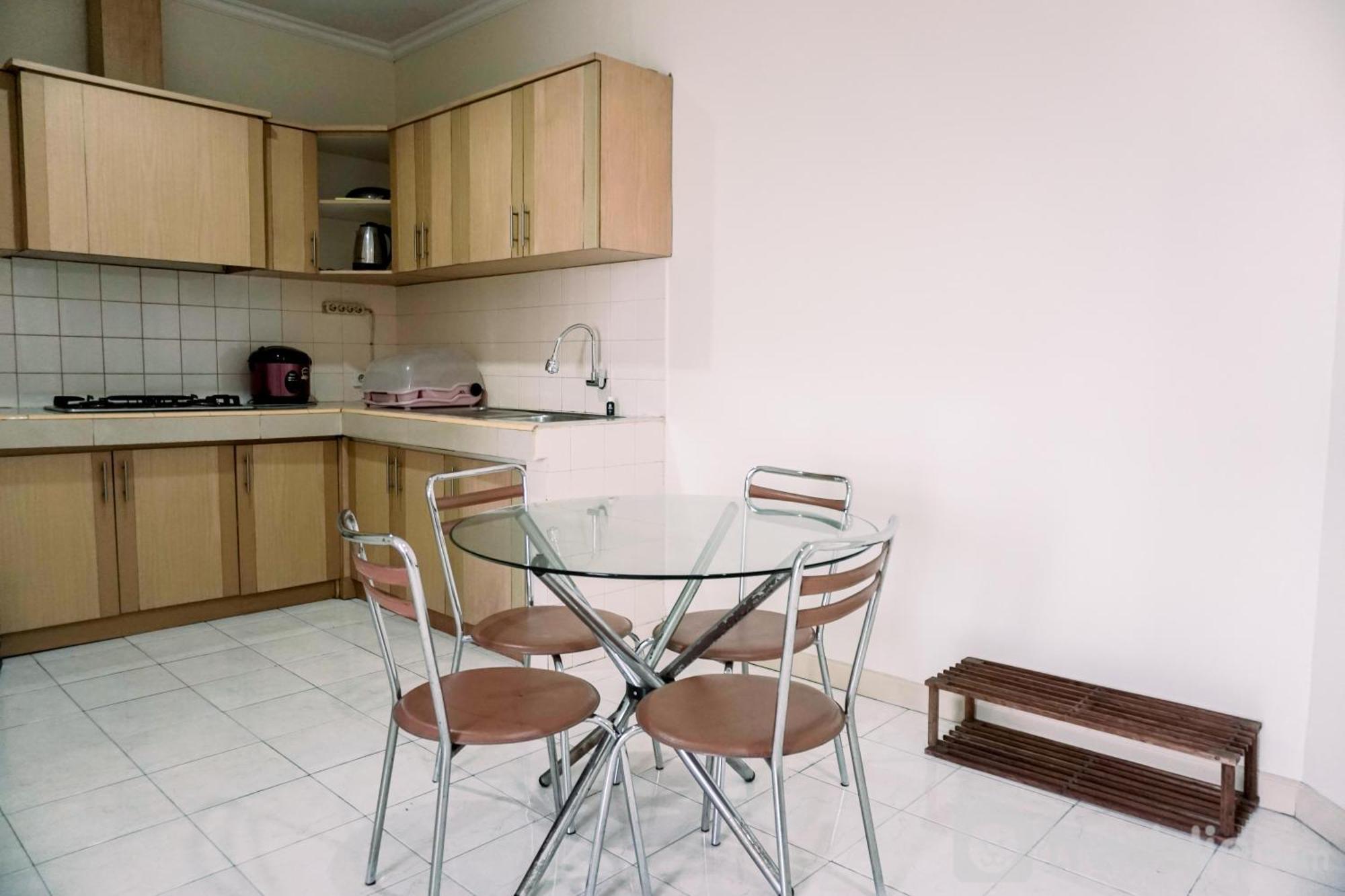 Elegant And Comfortable 2br Puri Garden By Travelio * Jakarta