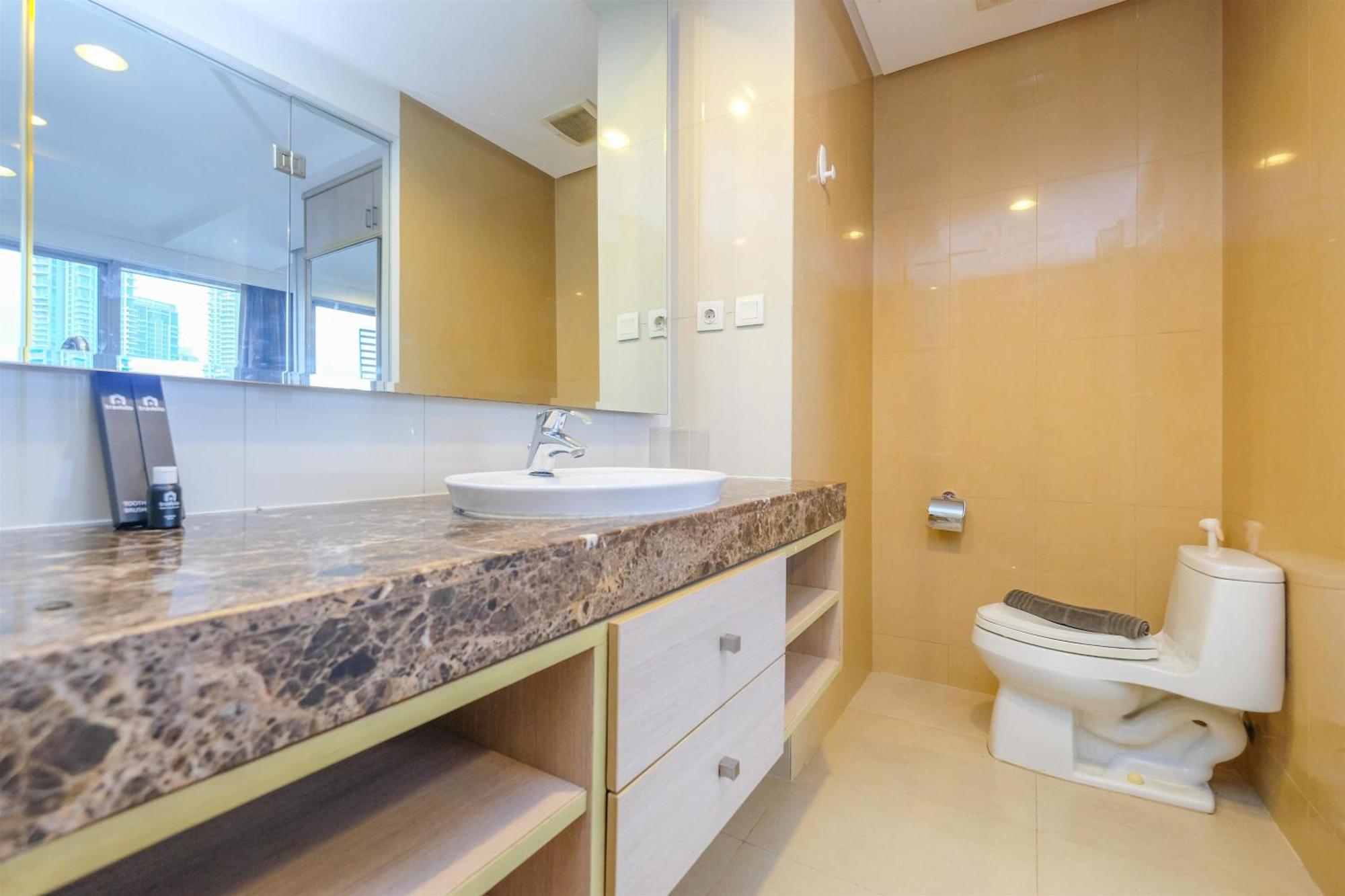 Apartment Exclusive And Comfy Kemang Mansion By Travelio