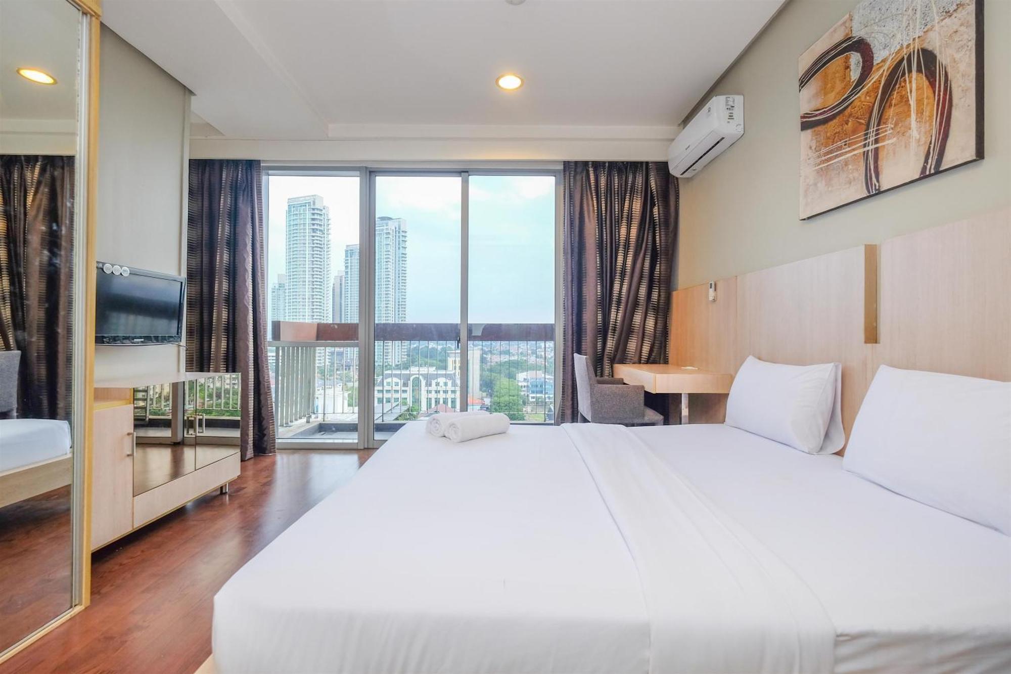 Exclusive And Comfy Kemang Mansion By Travelio Jakarta
