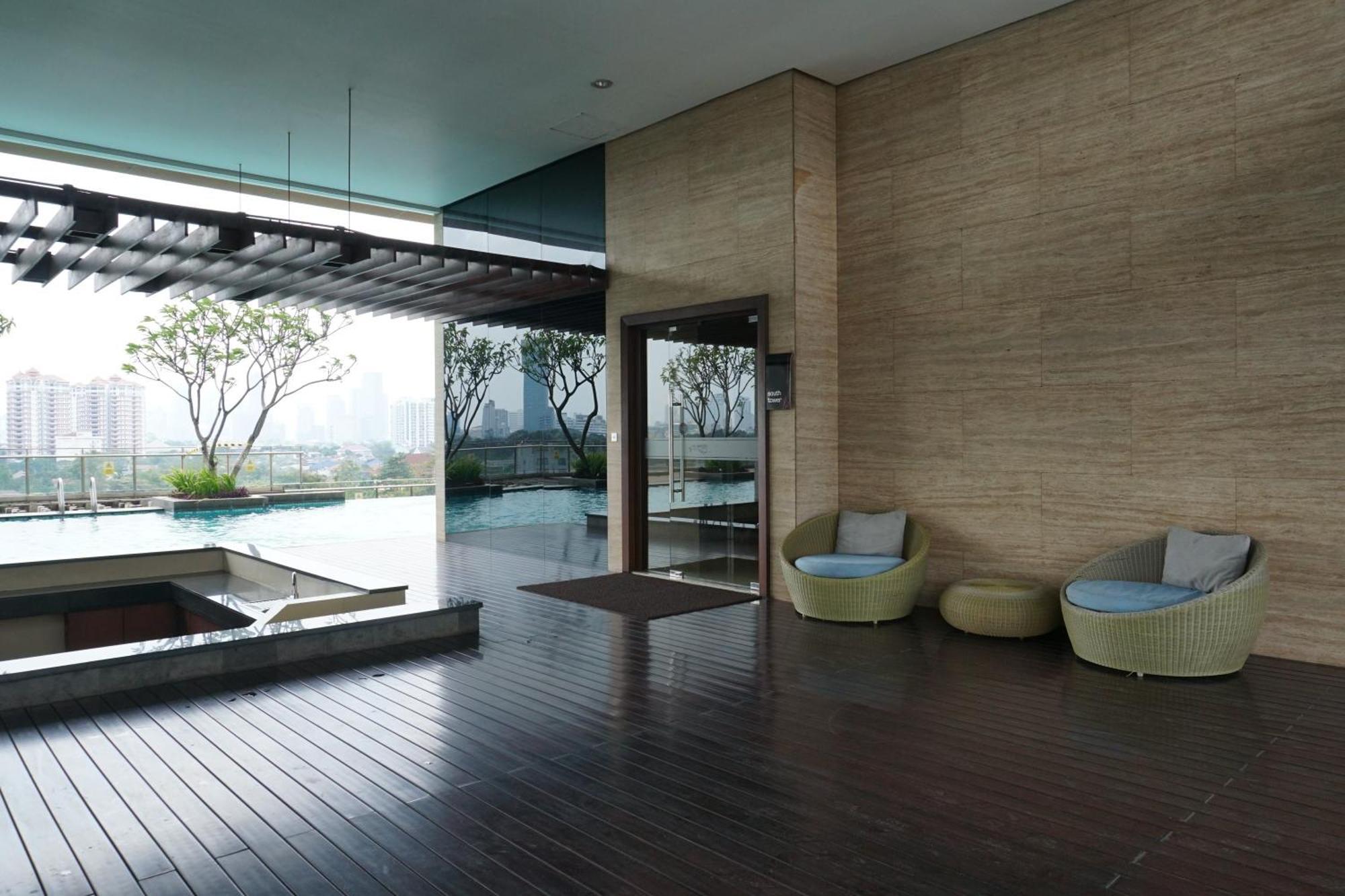 Exclusive And Comfy Kemang Mansion By Travelio