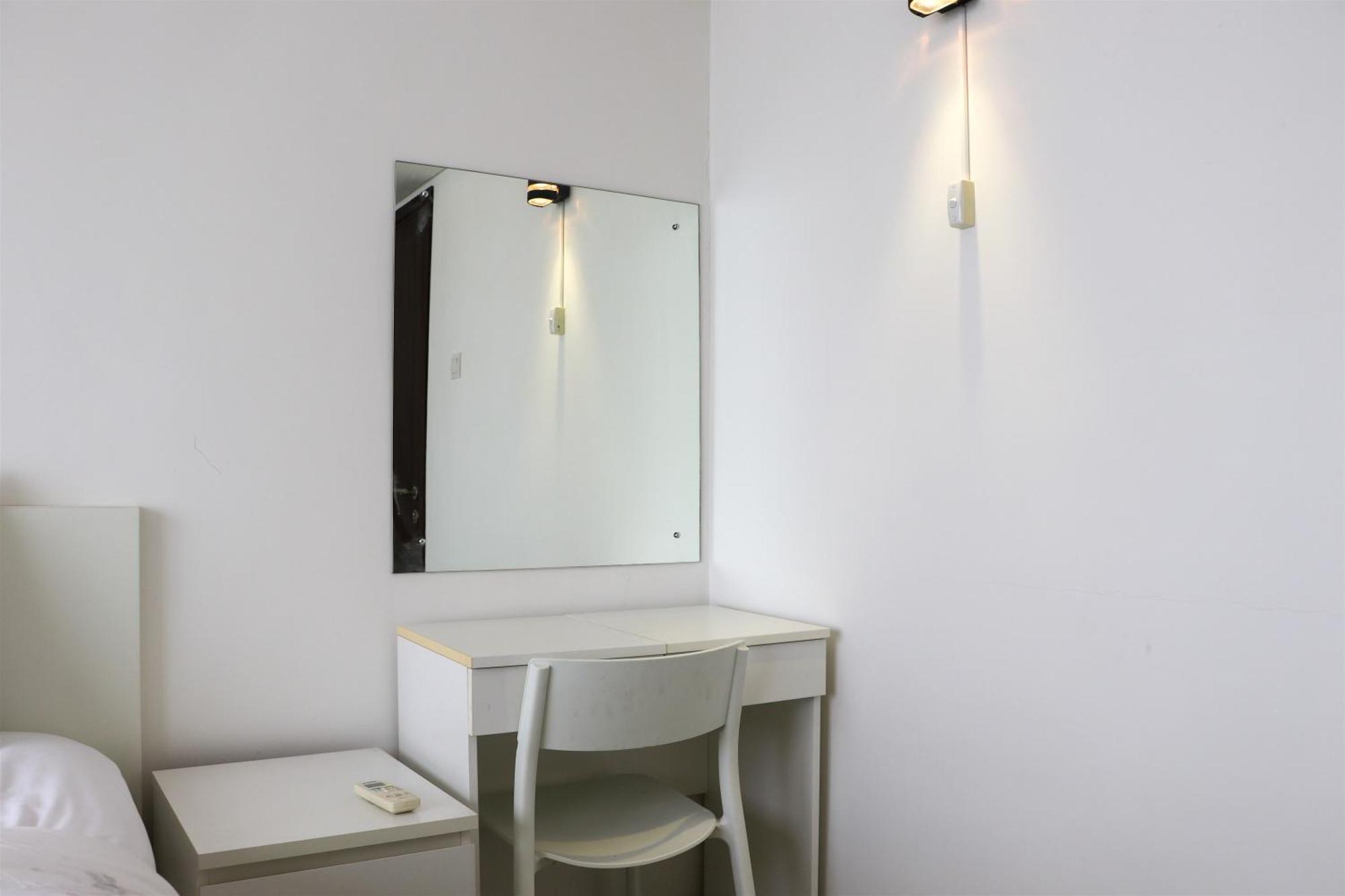 Fancy And 1br At H By Travelio Jakarta