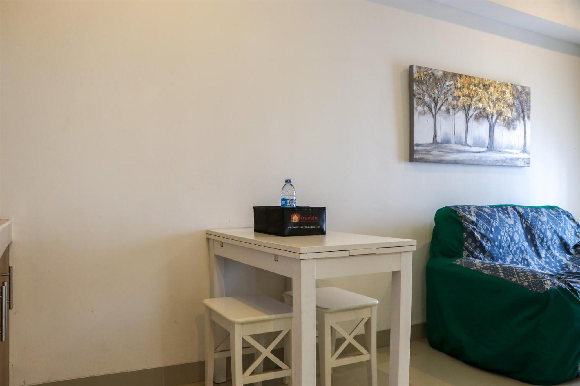 Fancy And 1br At H By Travelio * Jakarta