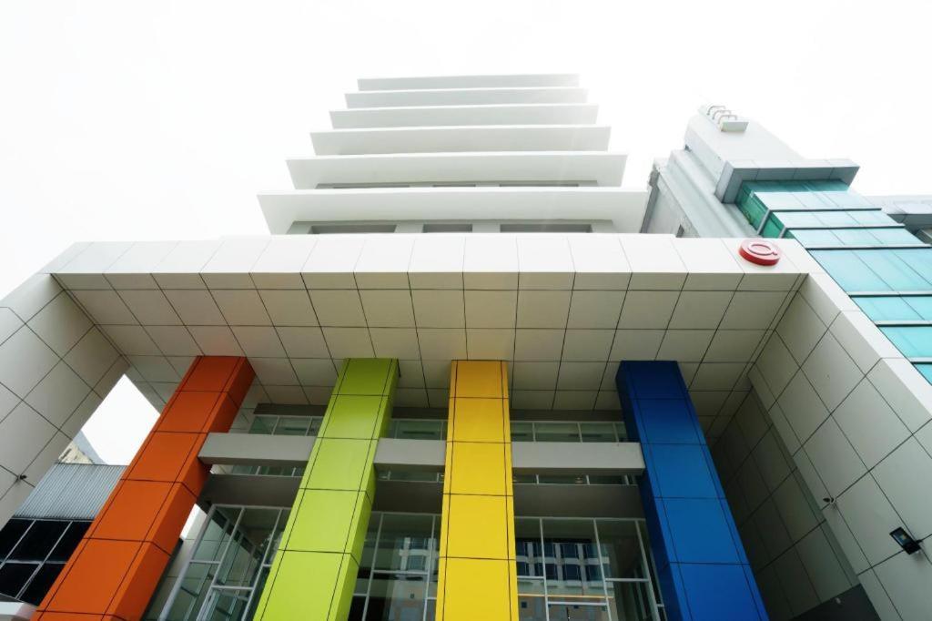 Amaris Fachrudin - Tanah Abang Hotel 2*