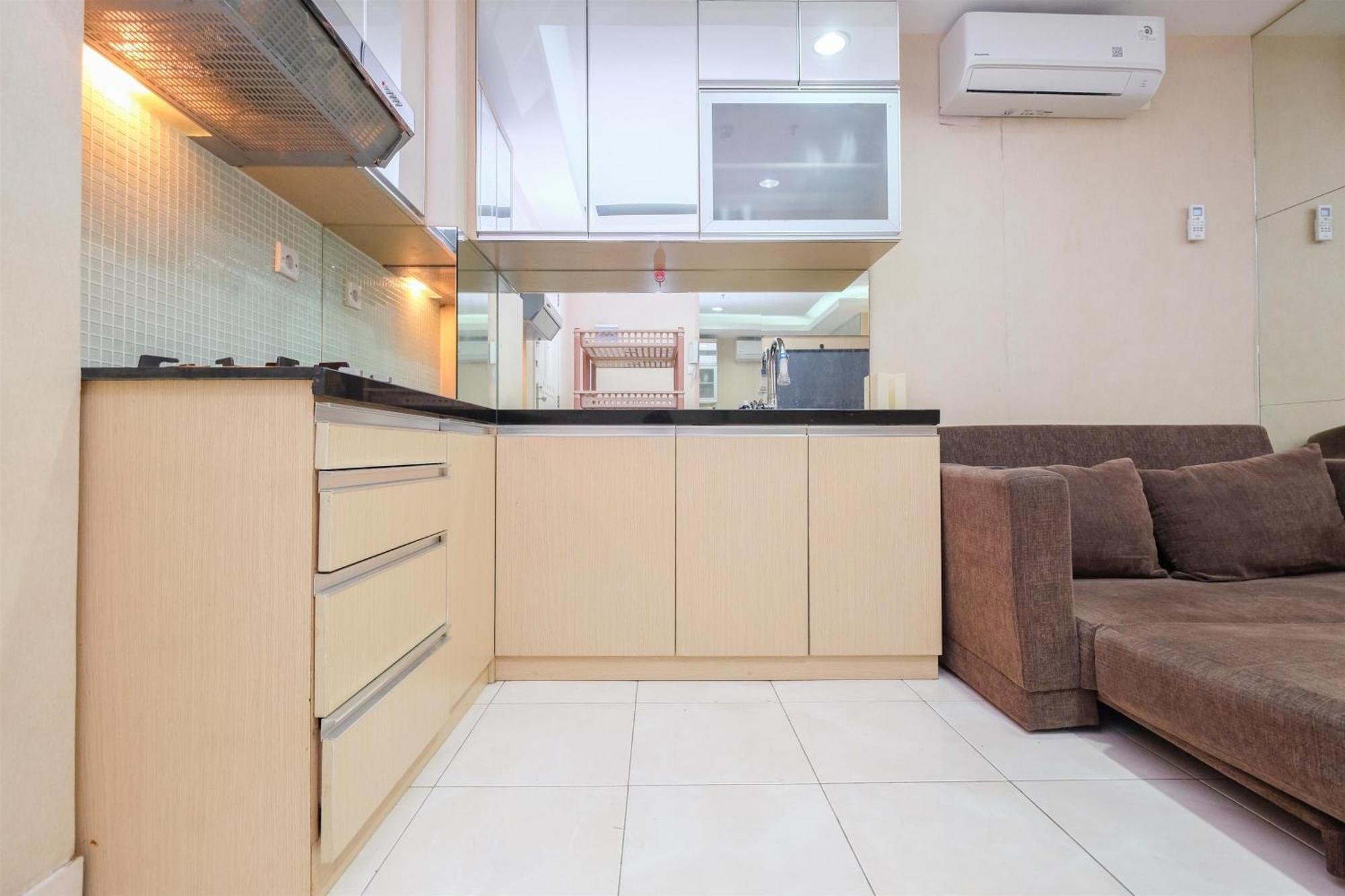 Comfort And Strategic 1br At The Boulevard By Travelio Jacarta